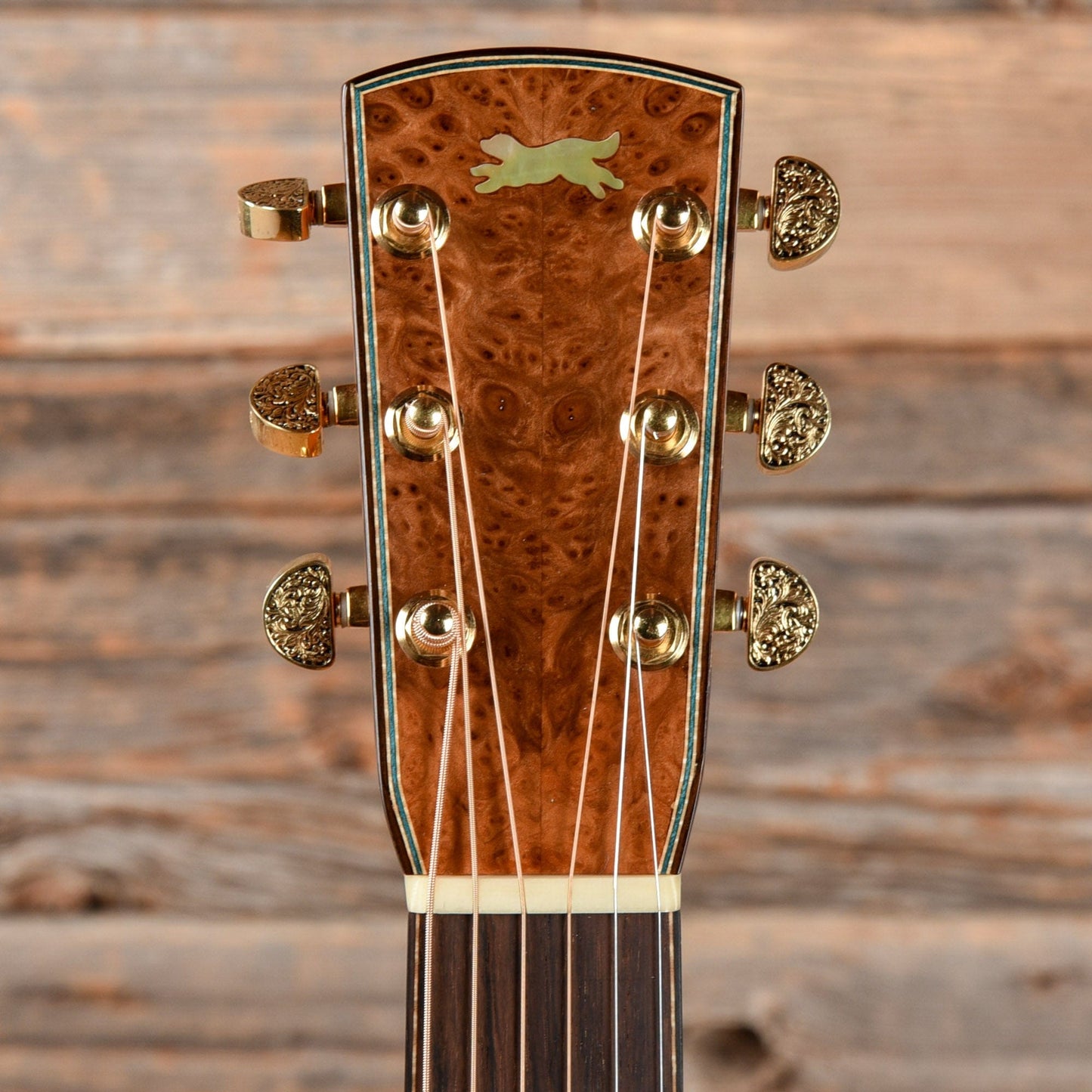 Running Dog 000 Natural 2004