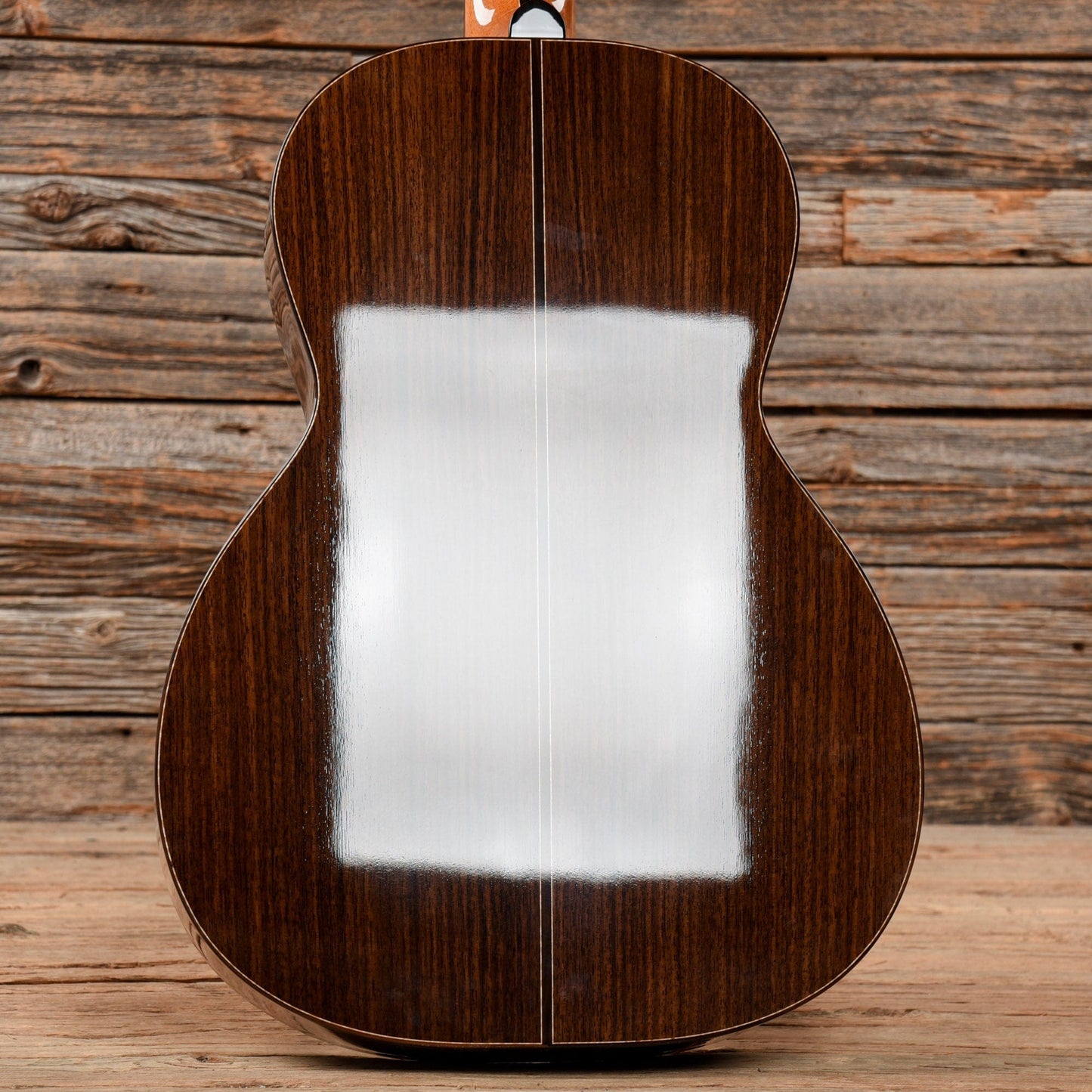 Running Dog 000 Natural 2004