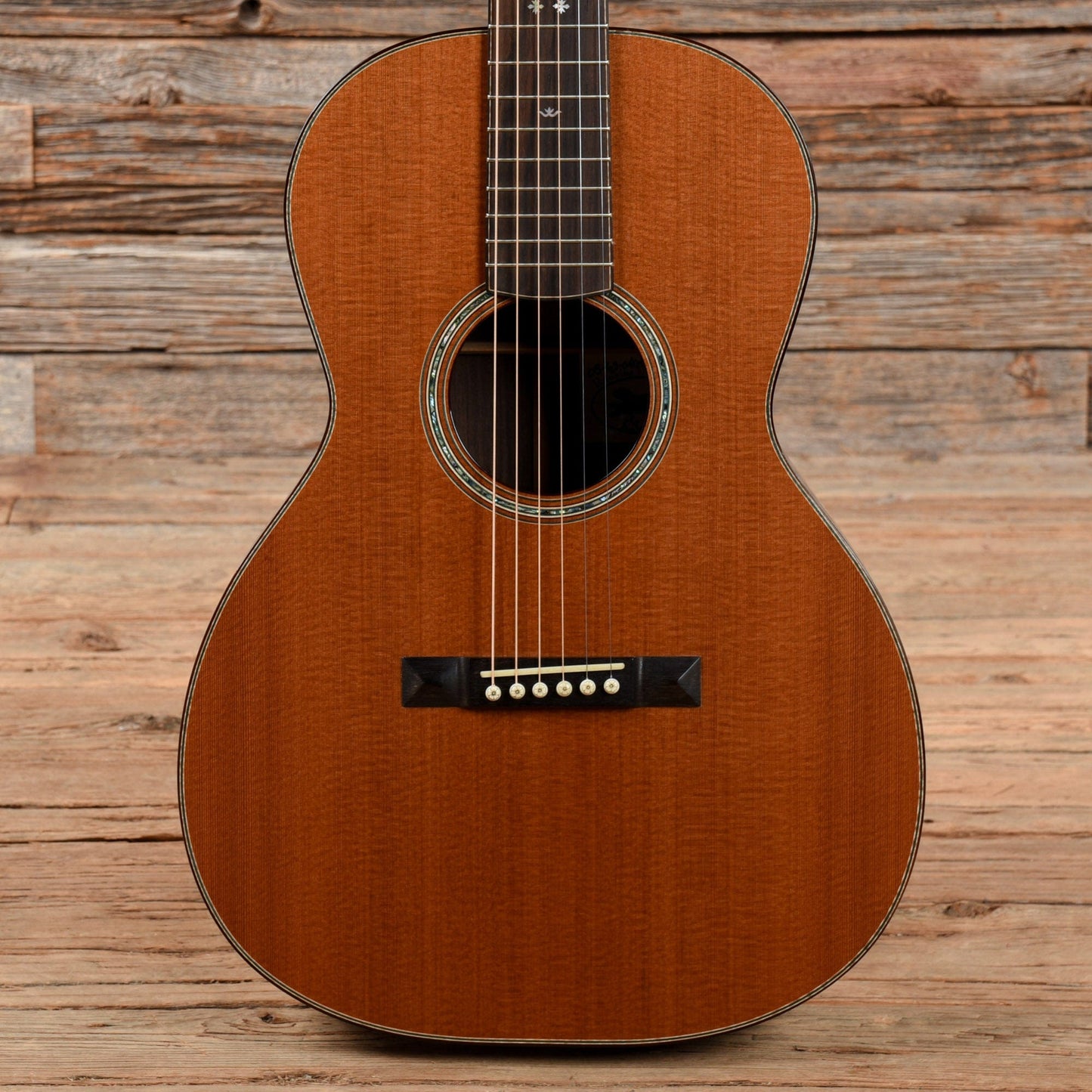 Running Dog 000 Natural 2004