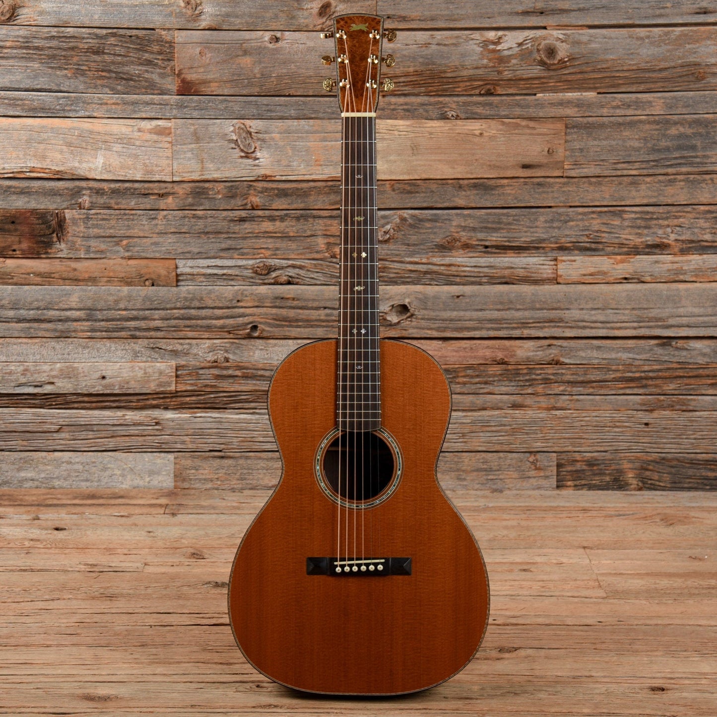 Running Dog 000 Natural 2004