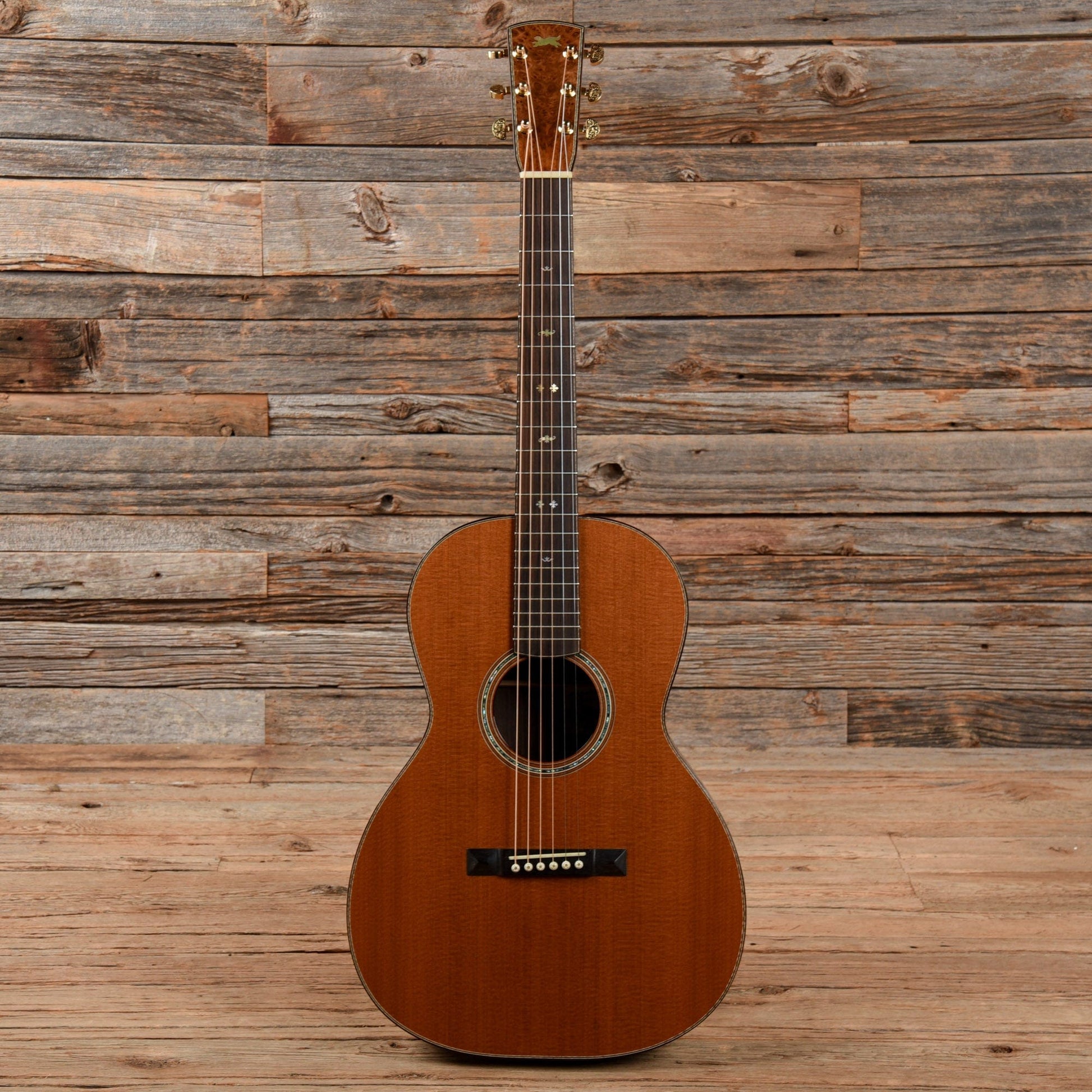 Running Dog 000 Natural 2004