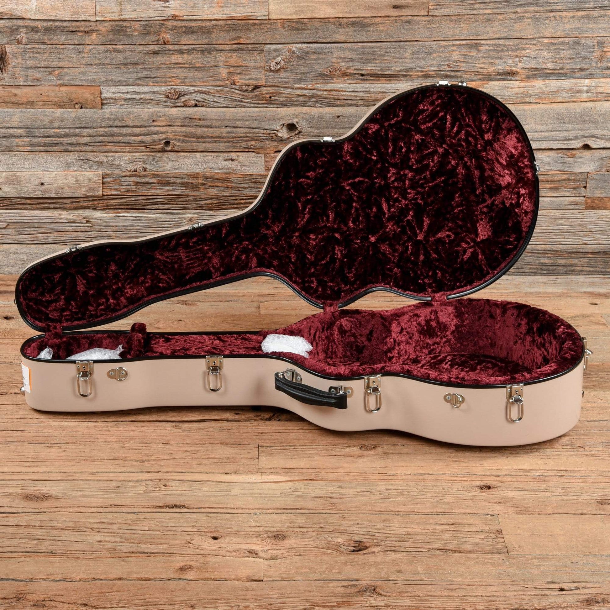 Ryan Guitars Nightingale Bosnian Spruce/Amazon Rosewood Natural Acoustic Guitars / Jumbo