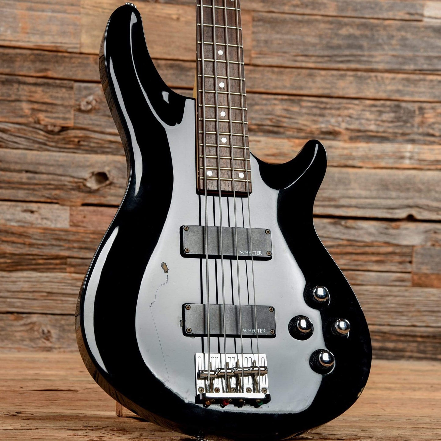 Schecter Omen-4 Gloss Black 2007 Bass Guitars / 4-String