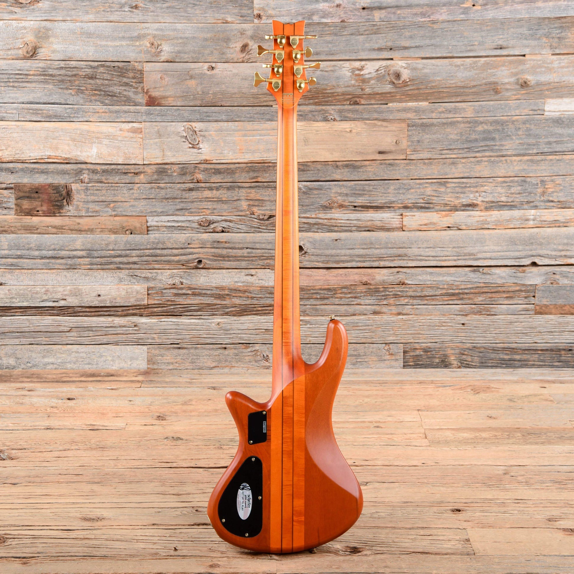 Schecter Stiletto Studio-8 Active 8-String Bass  2016 Bass Guitars / 5-String or More