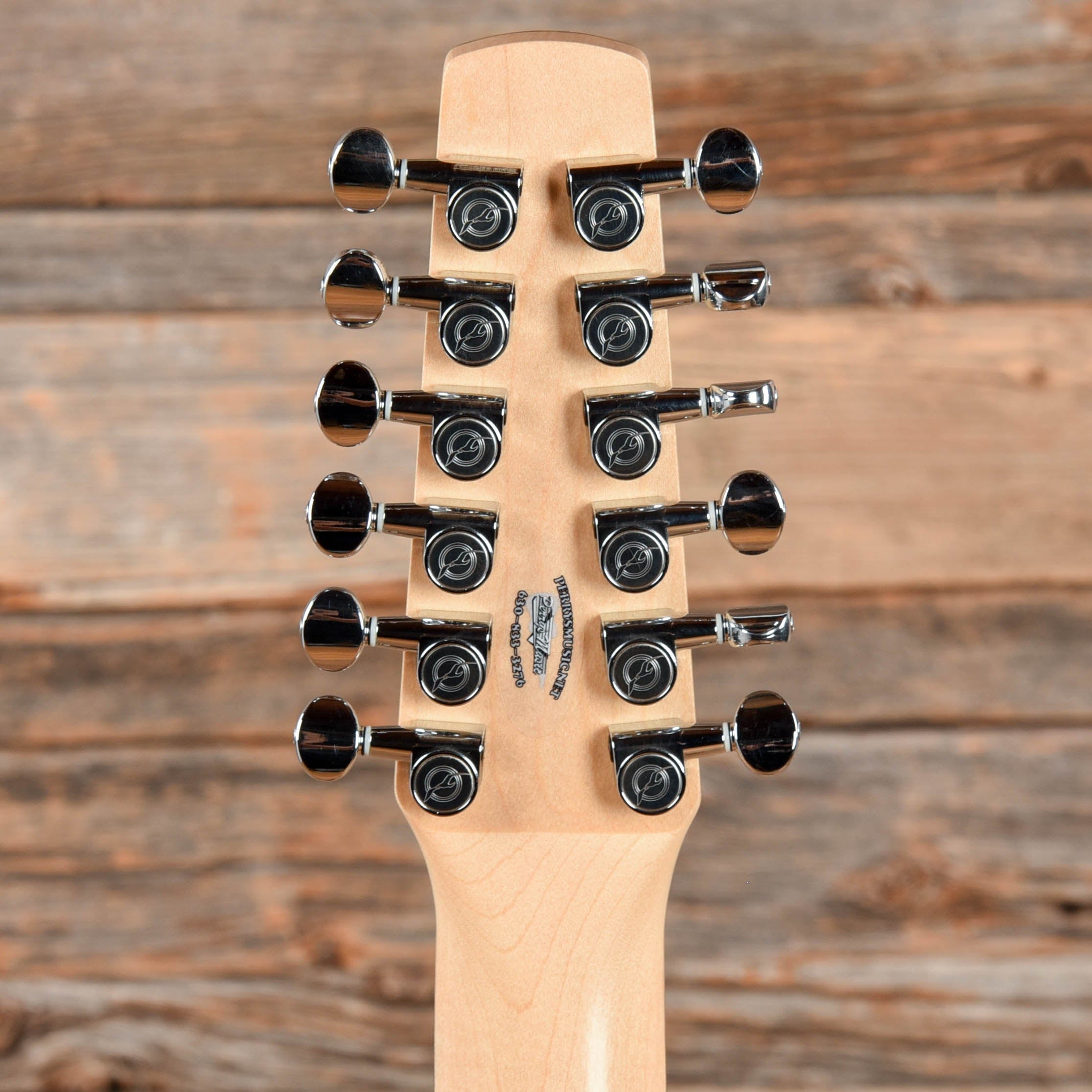 Seagull Walnut 12 Natural Acoustic Guitars / 12-String