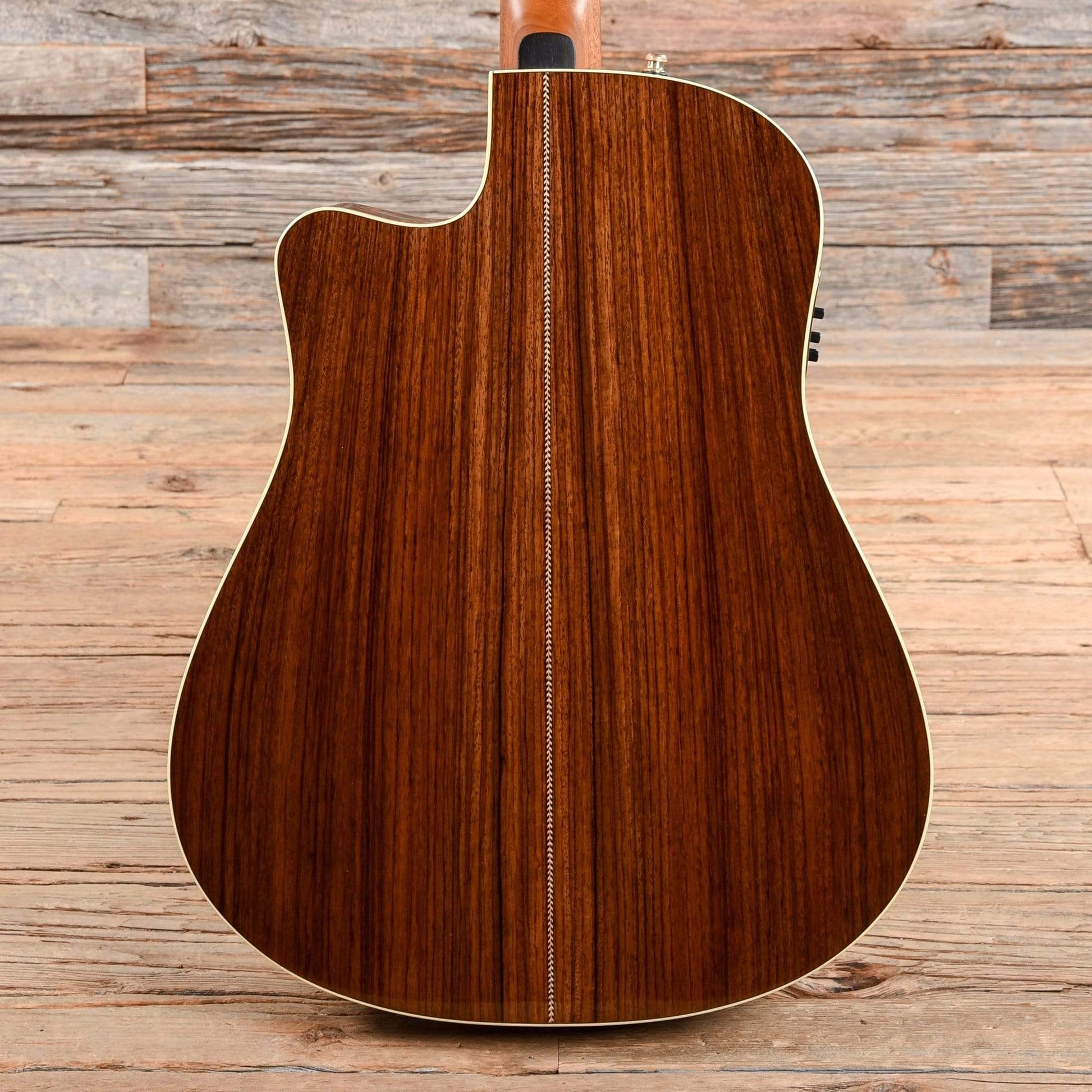 Seagull Artist Studio CW Deluxe Qii Natural Acoustic Guitars / Dreadnought