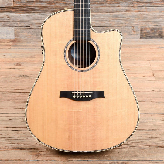 Seagull Artist Studio CW Deluxe Qii Natural Acoustic Guitars / Dreadnought
