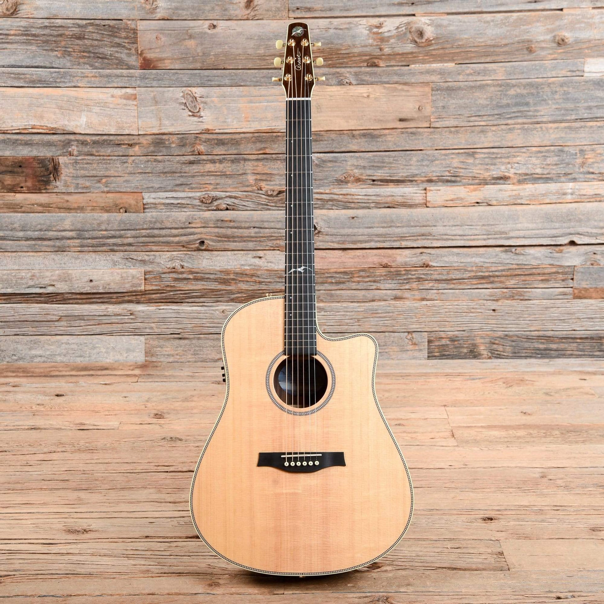 Seagull Artist Studio CW Deluxe Qii Natural Acoustic Guitars / Dreadnought