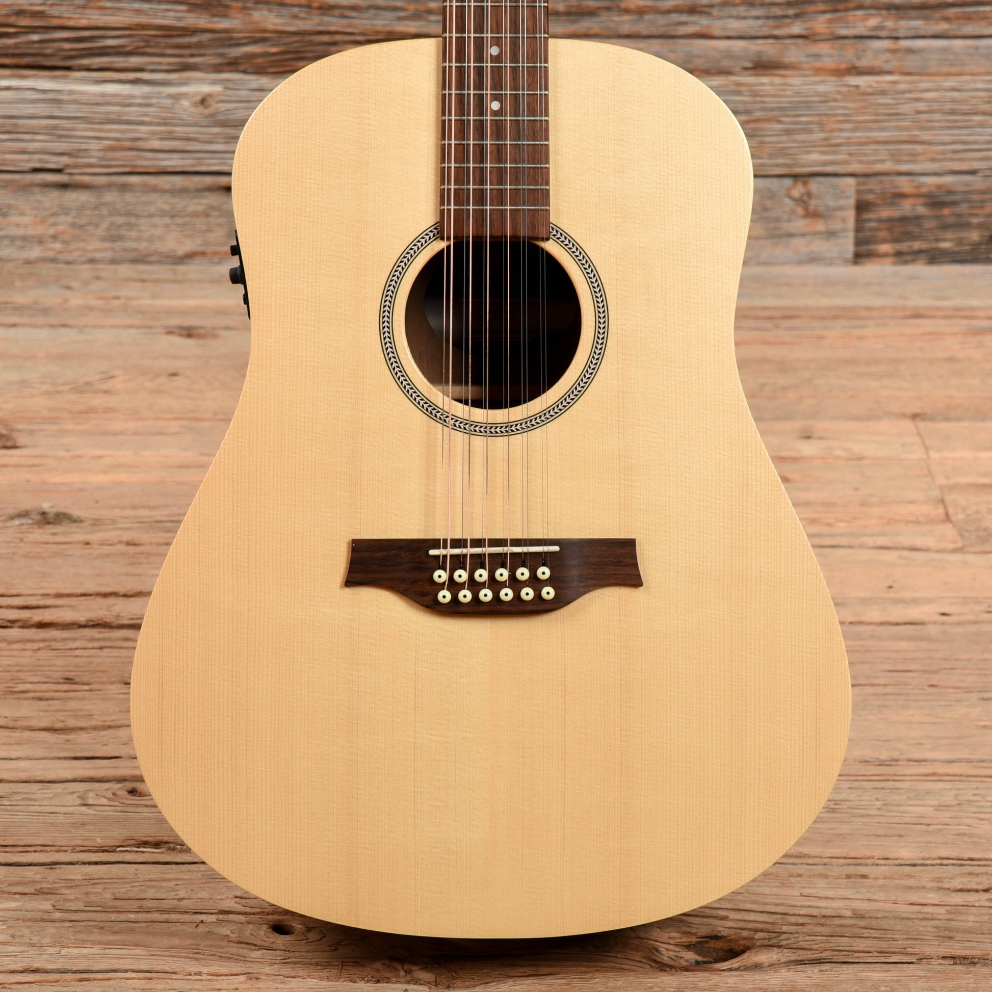 Seagull Walnut 12 Isyst Natural Acoustic Guitars / Dreadnought