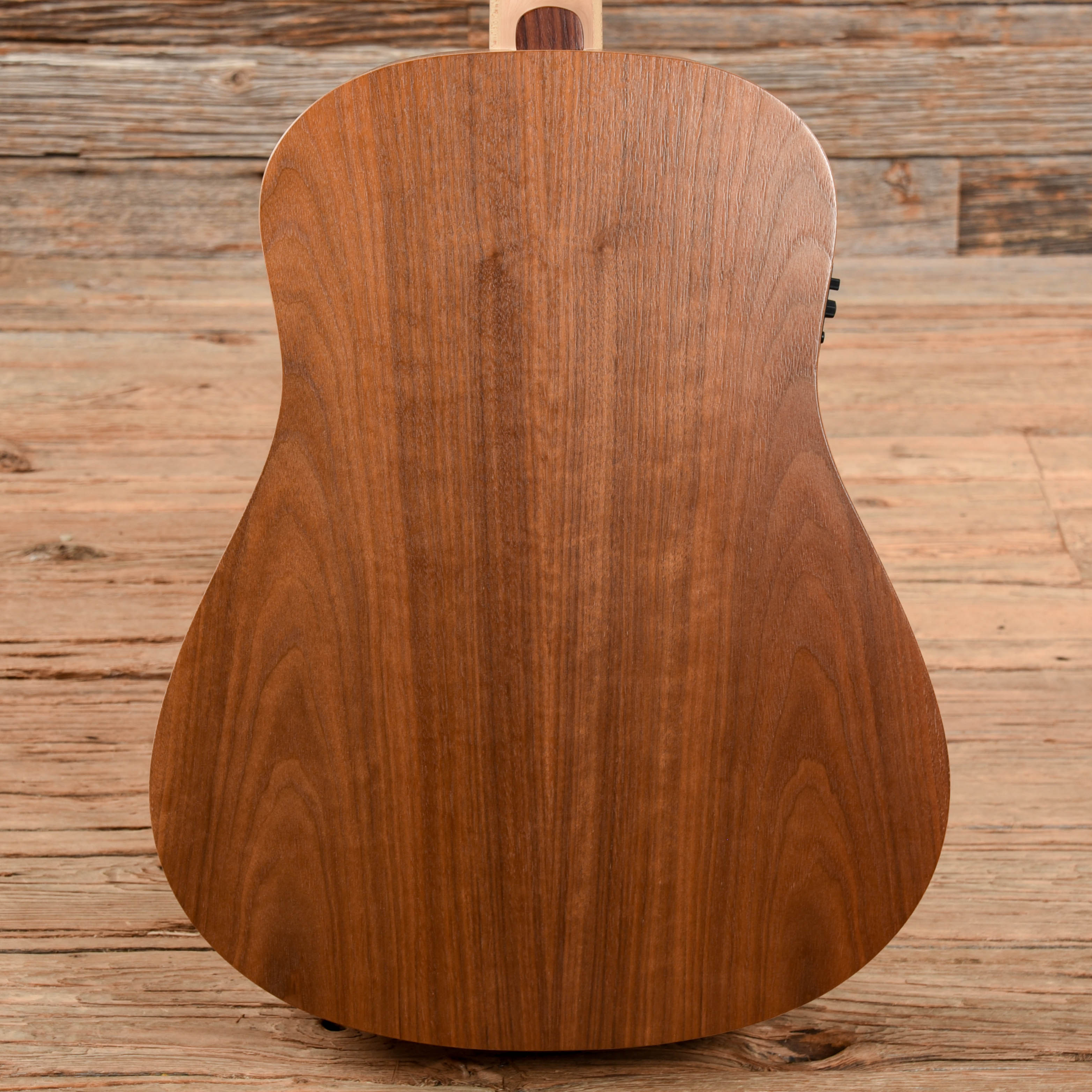Seagull Walnut 12 Isyst Natural Acoustic Guitars / Dreadnought