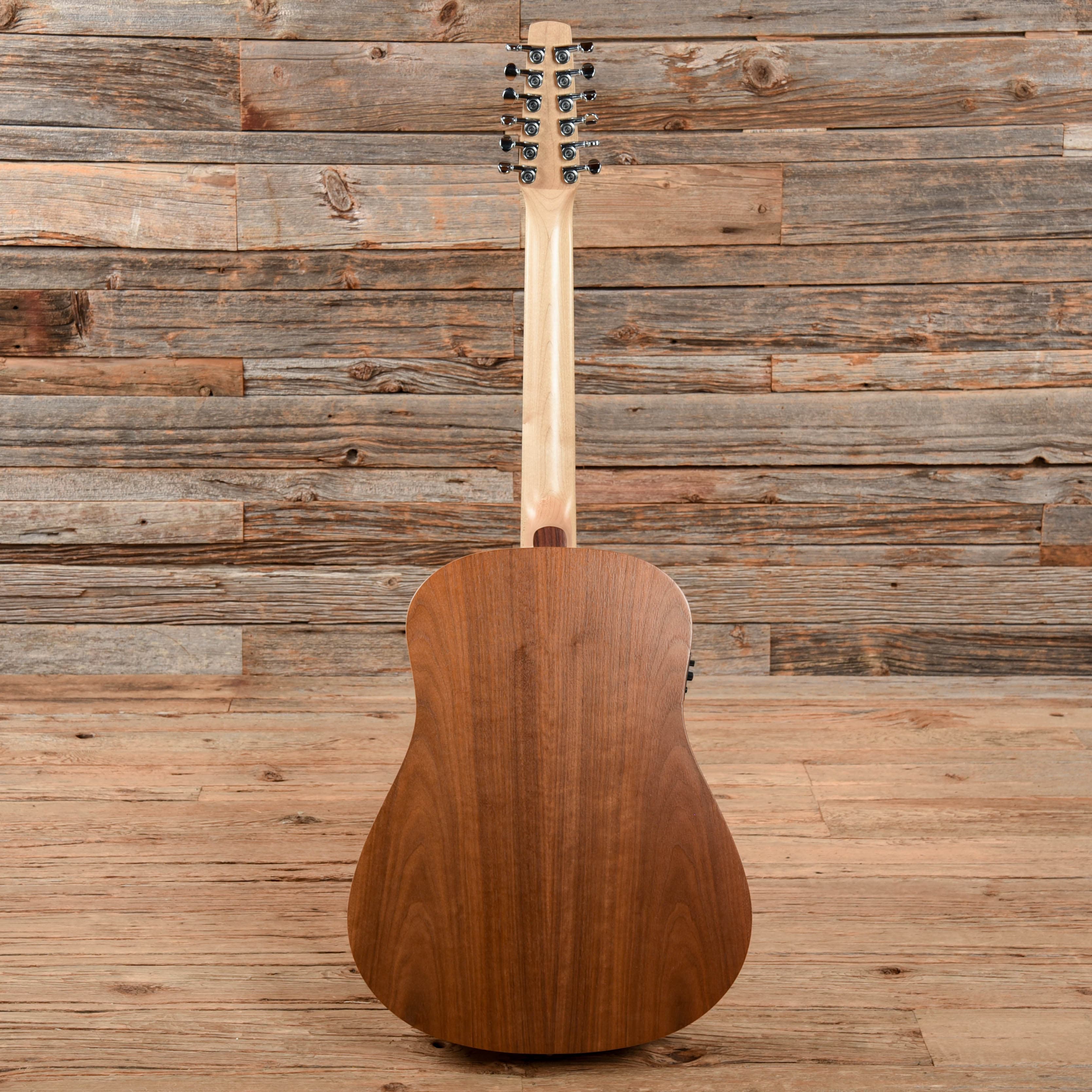 Seagull Walnut 12 Isyst Natural Acoustic Guitars / Dreadnought