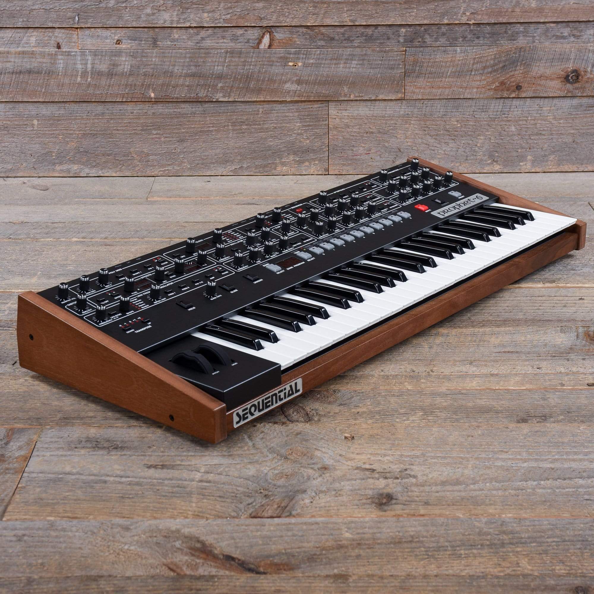 Sequential Prophet 6 Polyphonic Analog Syntheziser – Chicago Music Exchange