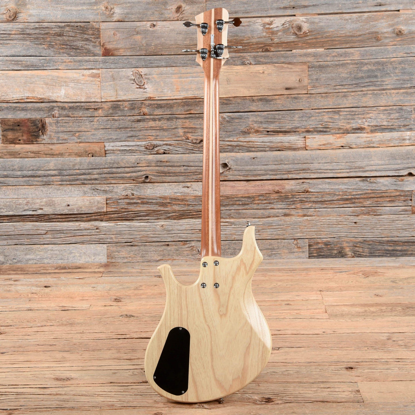 Serek Metropolis White Bass Guitars / Short Scale