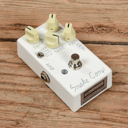 Shin's Music Snake Comp Effects and Pedals / Chorus and Vibrato