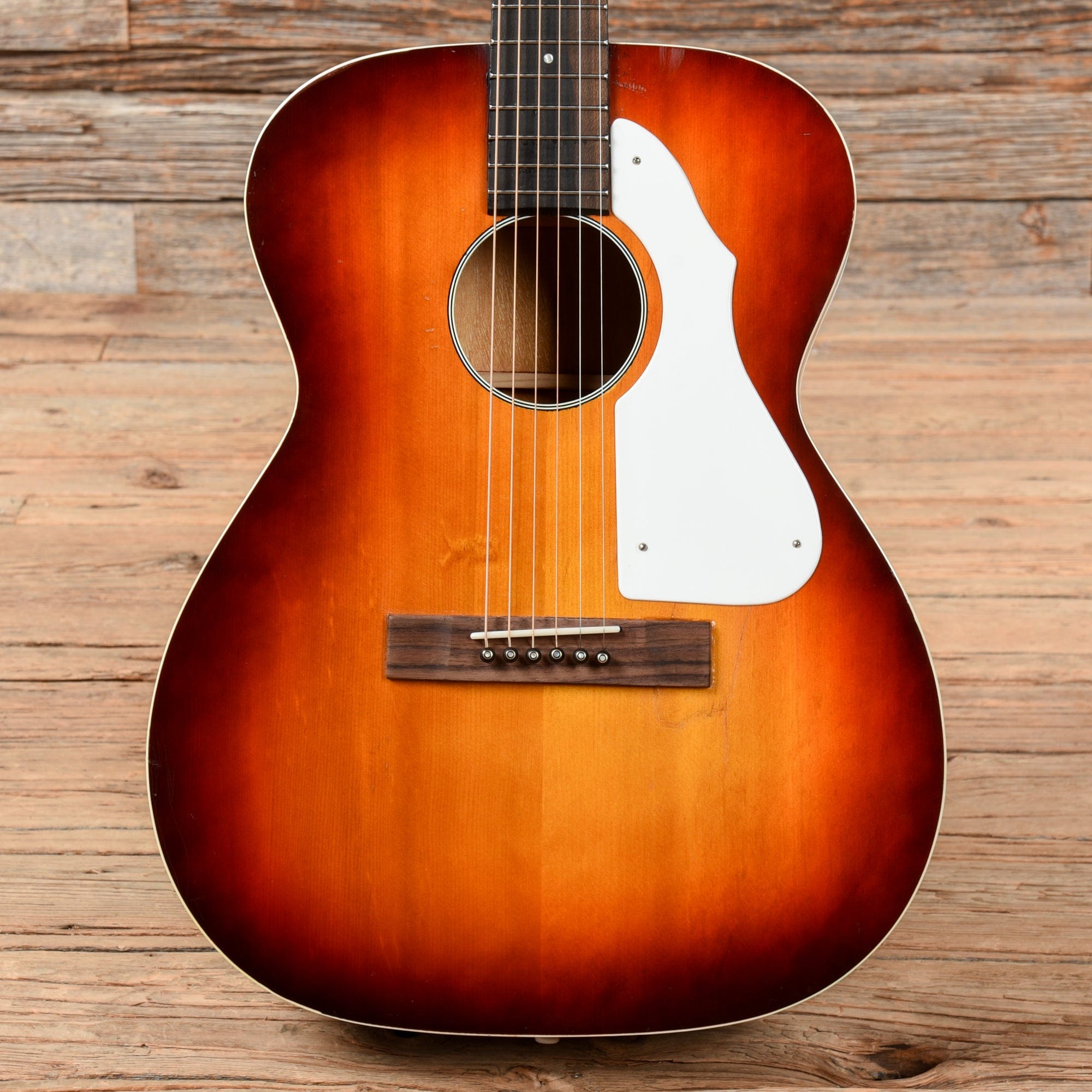 Silvertone H643 Sunburst 1960s Acoustic Guitars / OM and Auditorium