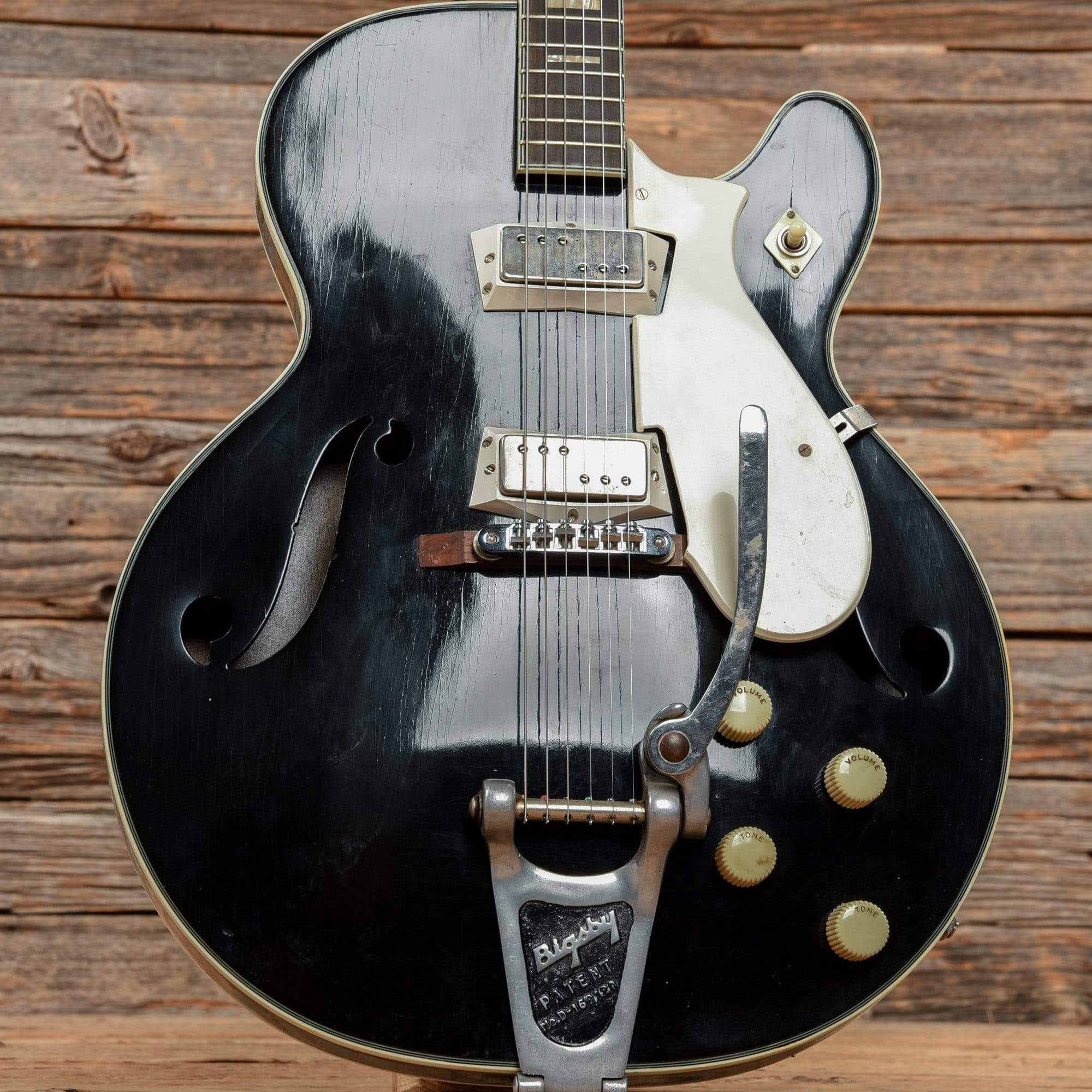 Silvertone 1446 Hollow Body Black 1960s Electric Guitars / Hollow Body