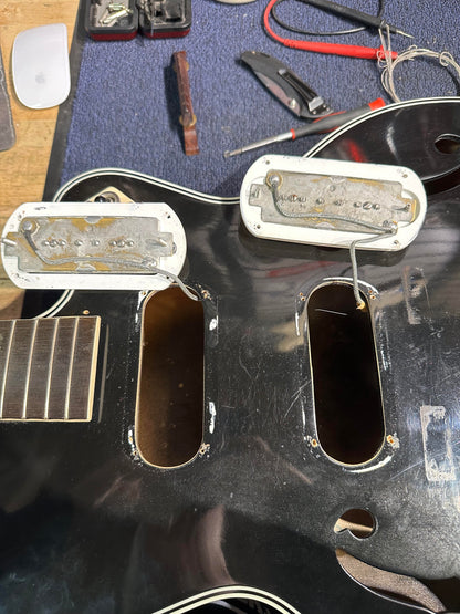 Silvertone Espanada Black 1960s Electric Guitars / Hollow Body