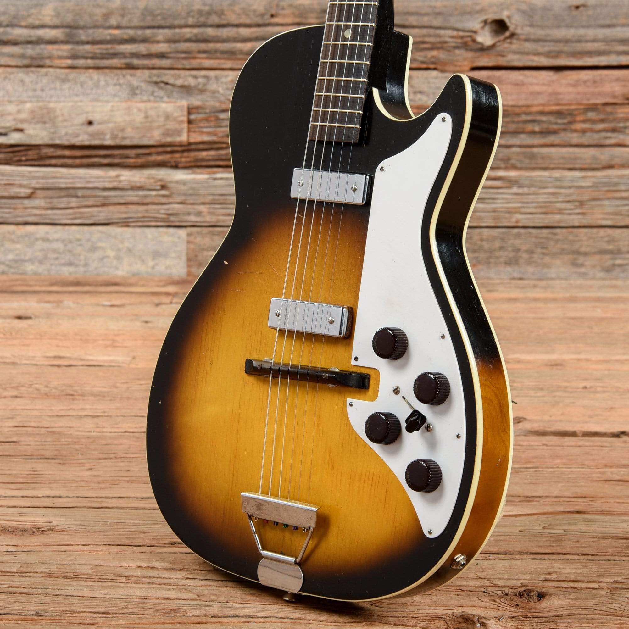Silvertone H-46 Sunburst 1968 Electric Guitars / Hollow Body
