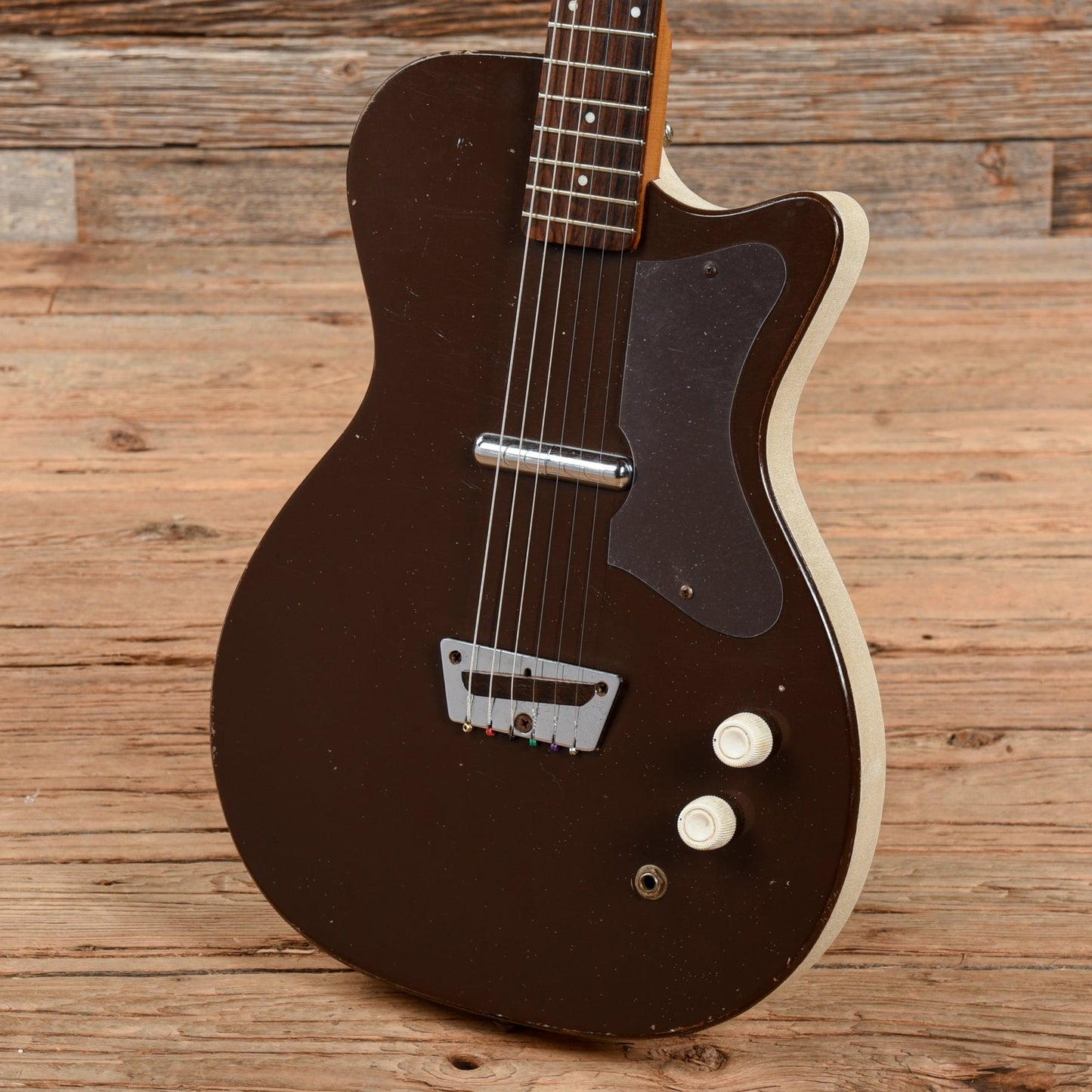 Silvertone Model 1304 Brown 1960s Electric Guitars / Semi-Hollow