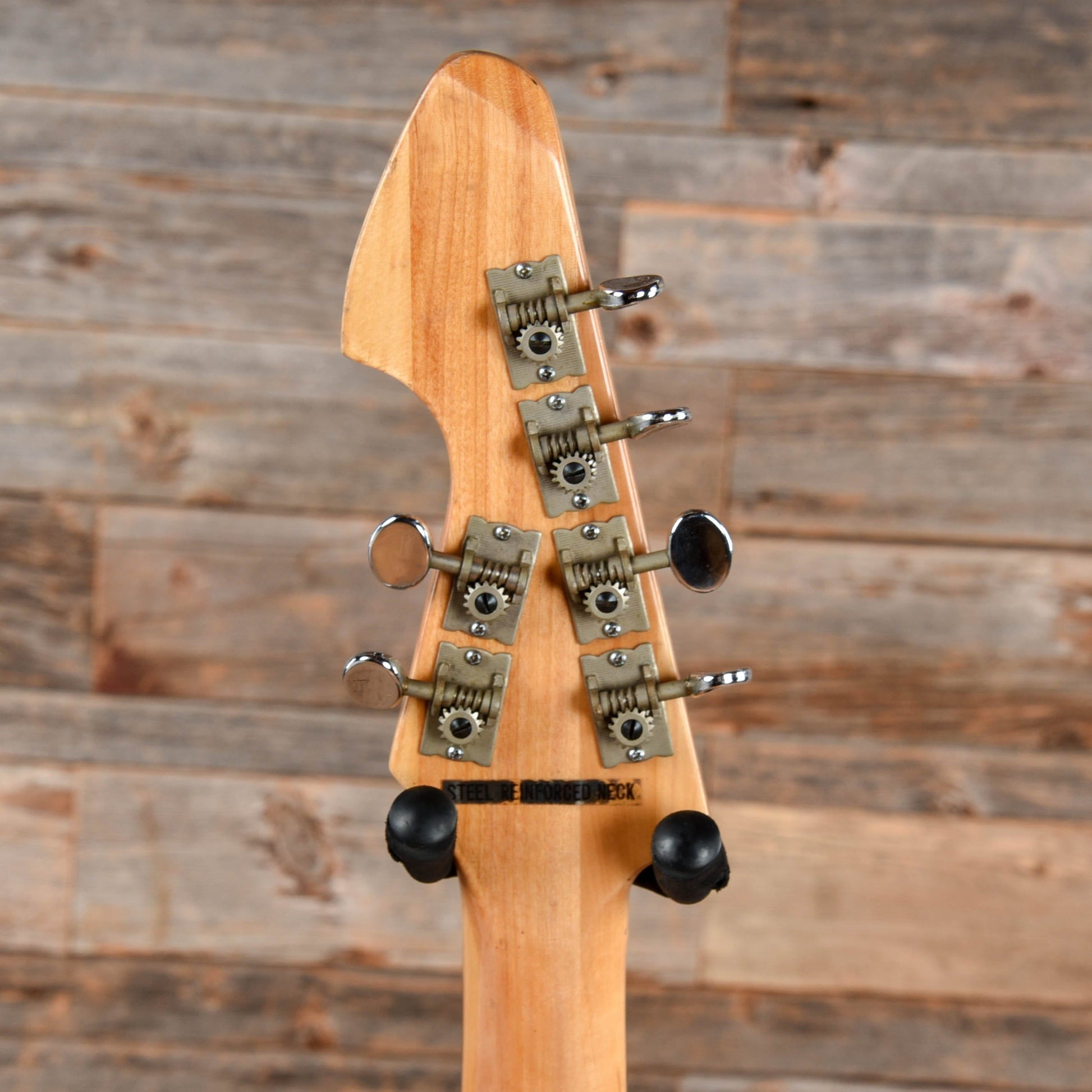 Silvertone Model 1437 Sharkfin Sunburst 1970s Electric Guitars / Solid Body