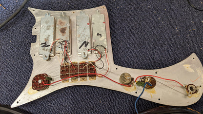 Silvertone Model 1437 Sharkfin Sunburst 1970s Electric Guitars / Solid Body