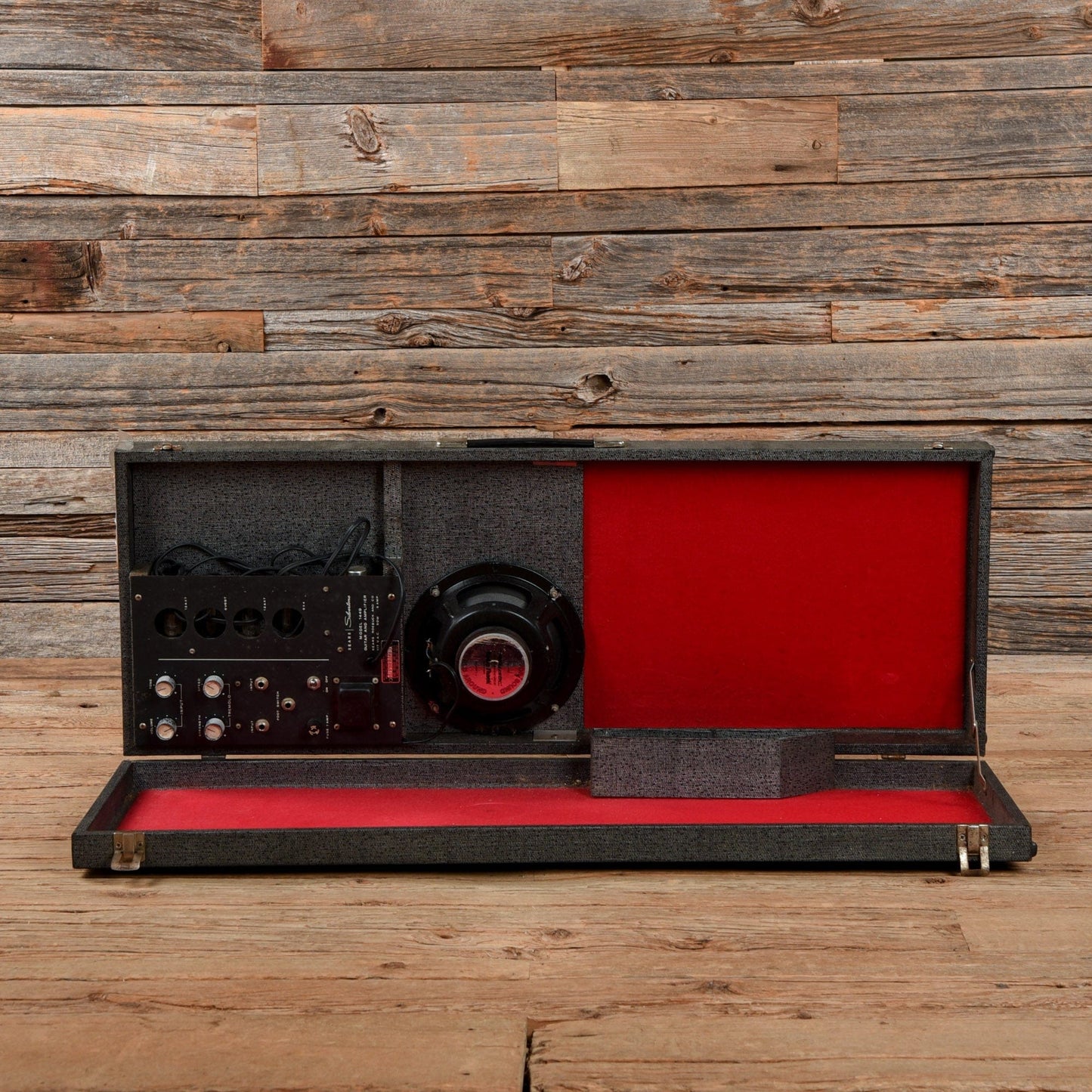 Silvertone Model 1457 Amp-In-Case Red Burst Sparkle 1960s Electric Guitars / Solid Body