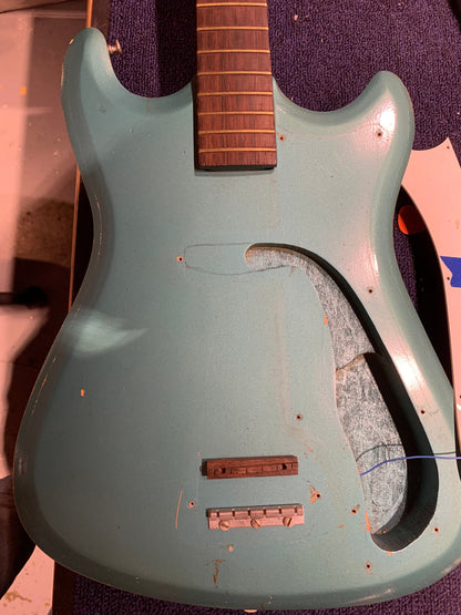 Silvertone Single Pickup Blue 1963 Electric Guitars / Solid Body