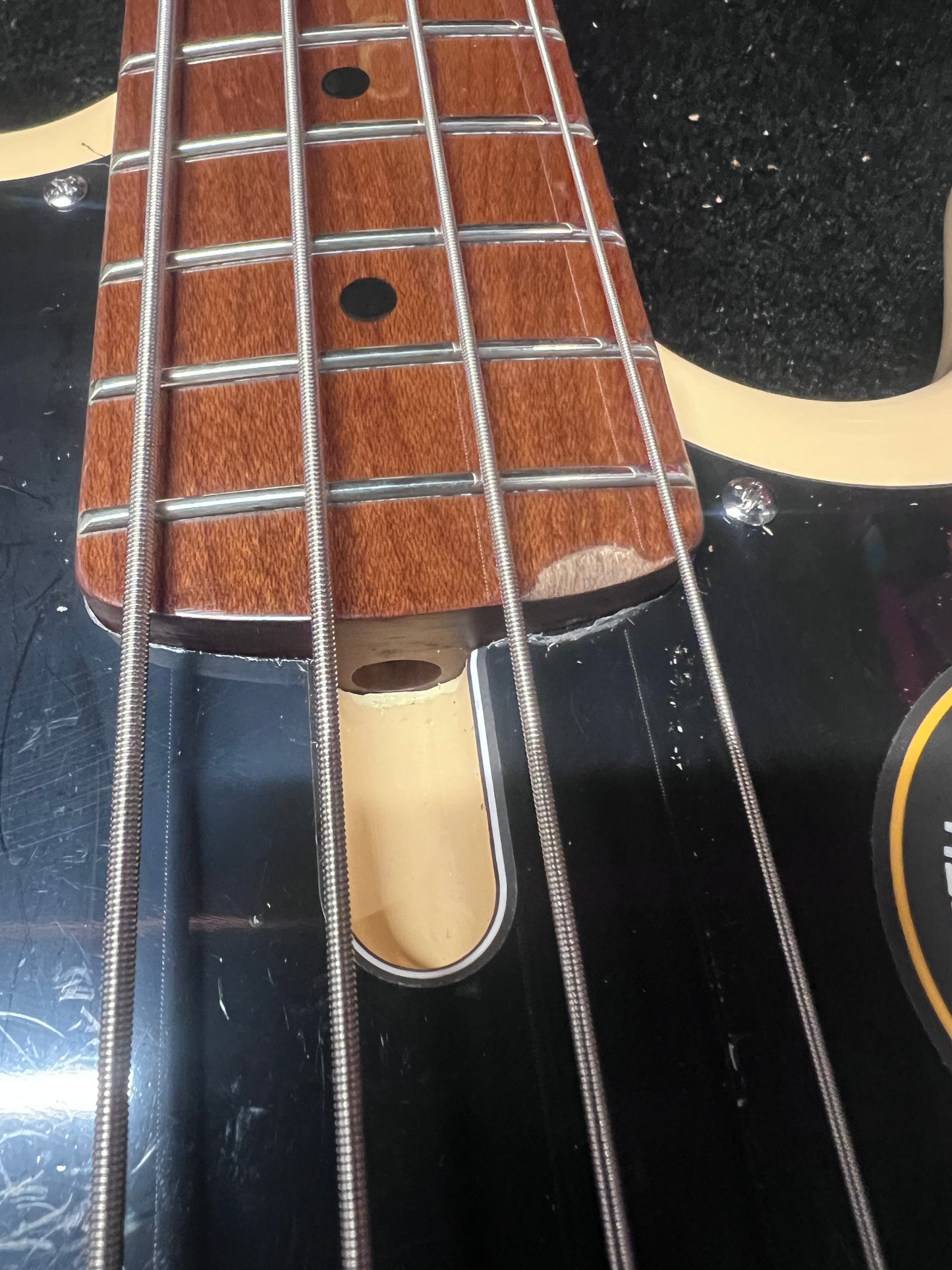 Sire Marcus Miller D5 Alder 4-String Vintage White Bass Guitars / 4-String