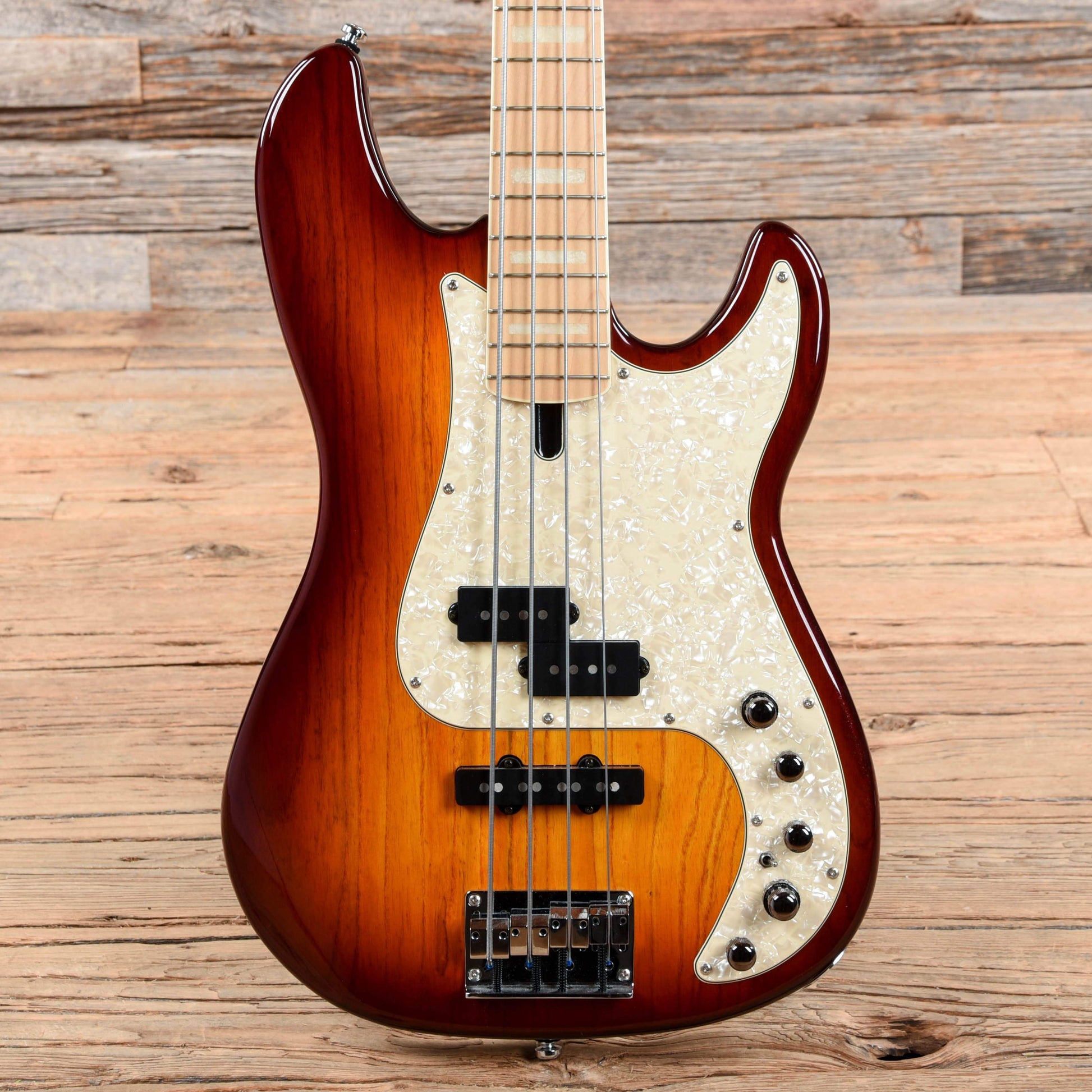 Sire Marcus Miller P7 Sunburst 2017 Bass Guitars / 4-String