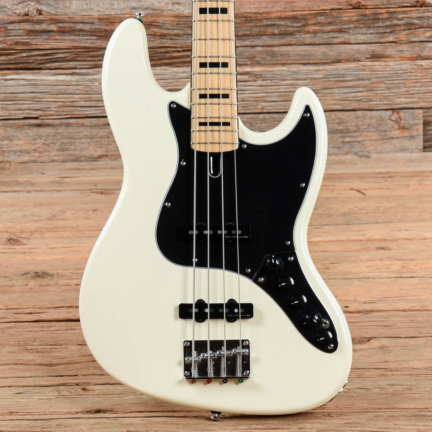 Sire Marcus Miller V7 Alder 4-String (2nd Gen) Antique White 2019 Bass Guitars / 4-String