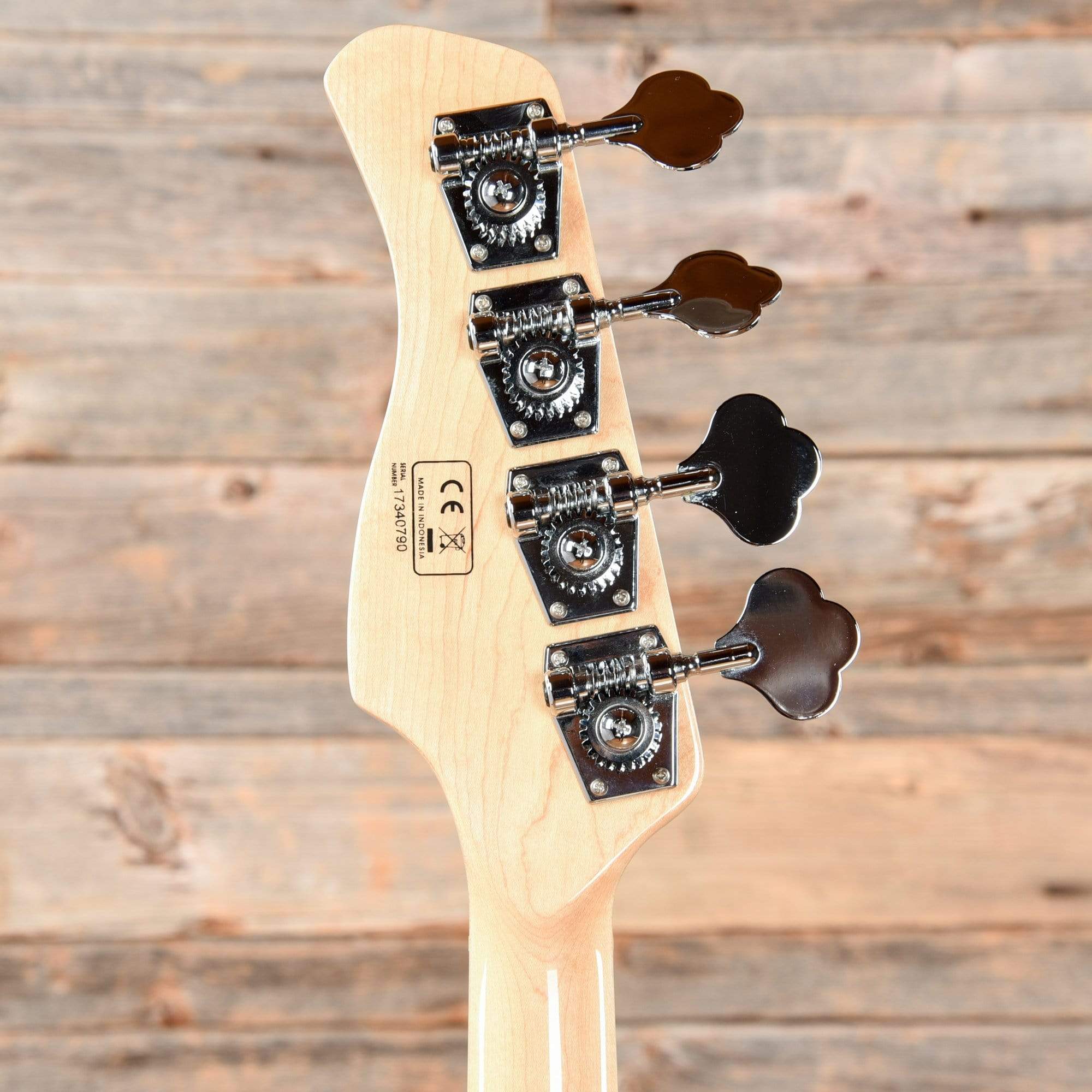 Sire Marcus Miller V7 Antique White 2019 – Chicago Music Exchange