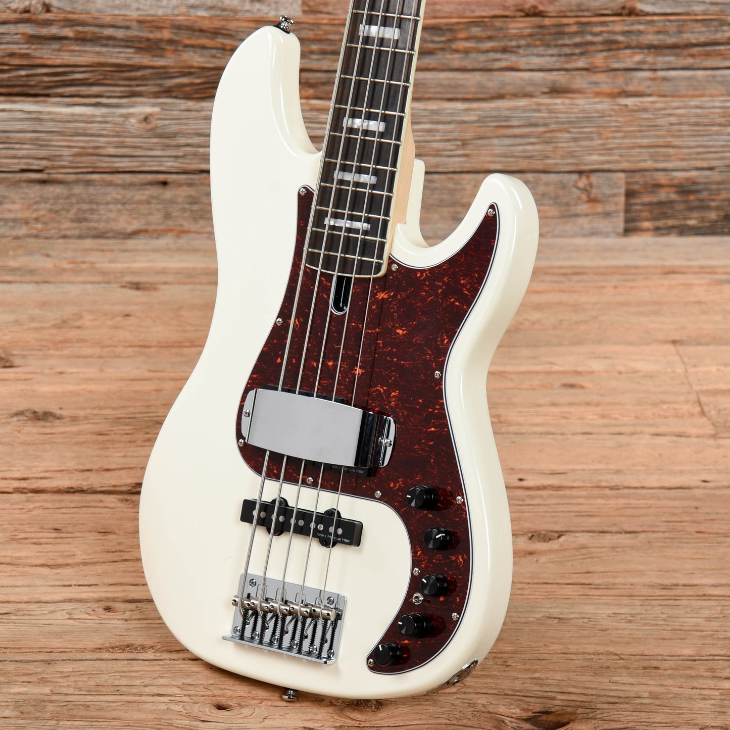 Sire 2nd Generation Marcus Miller P7 5-String White Bass Guitars / 5-String or More
