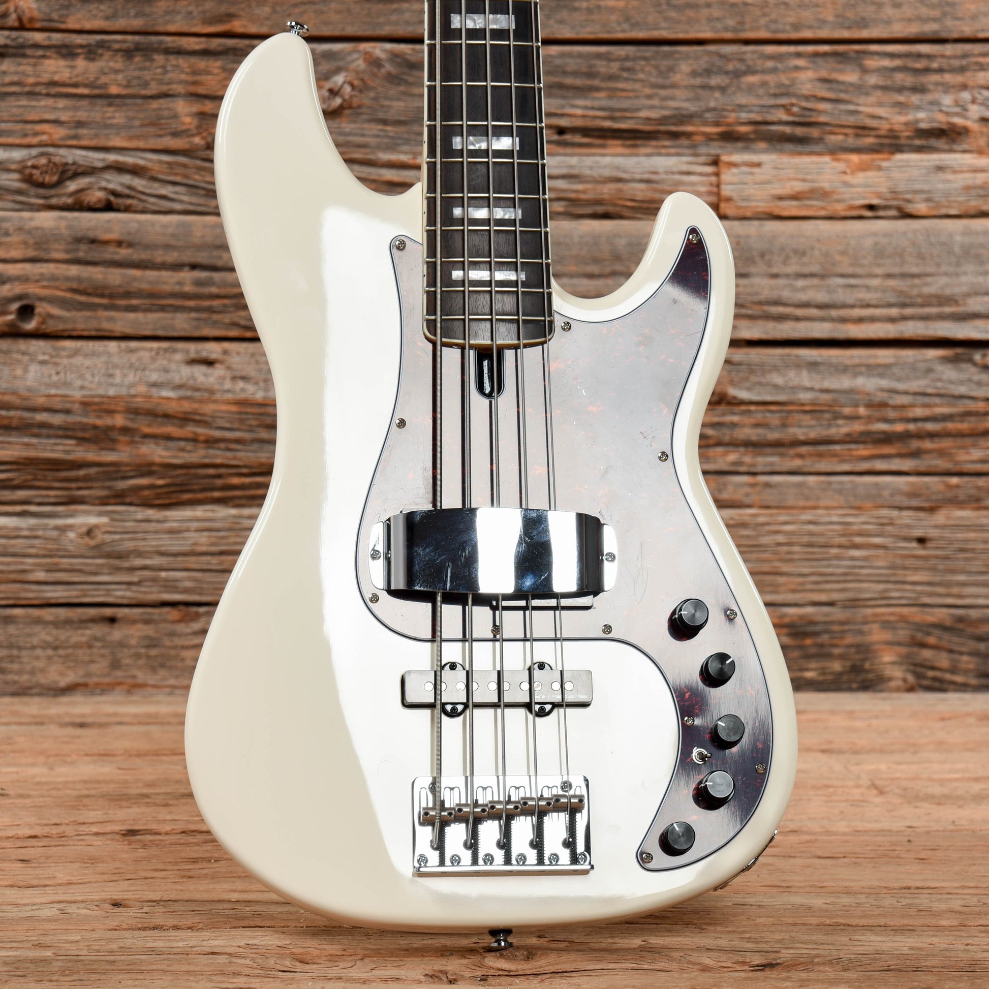 Sire 2nd Generation Marcus Miller P7 5-String White Bass Guitars / 5-String or More