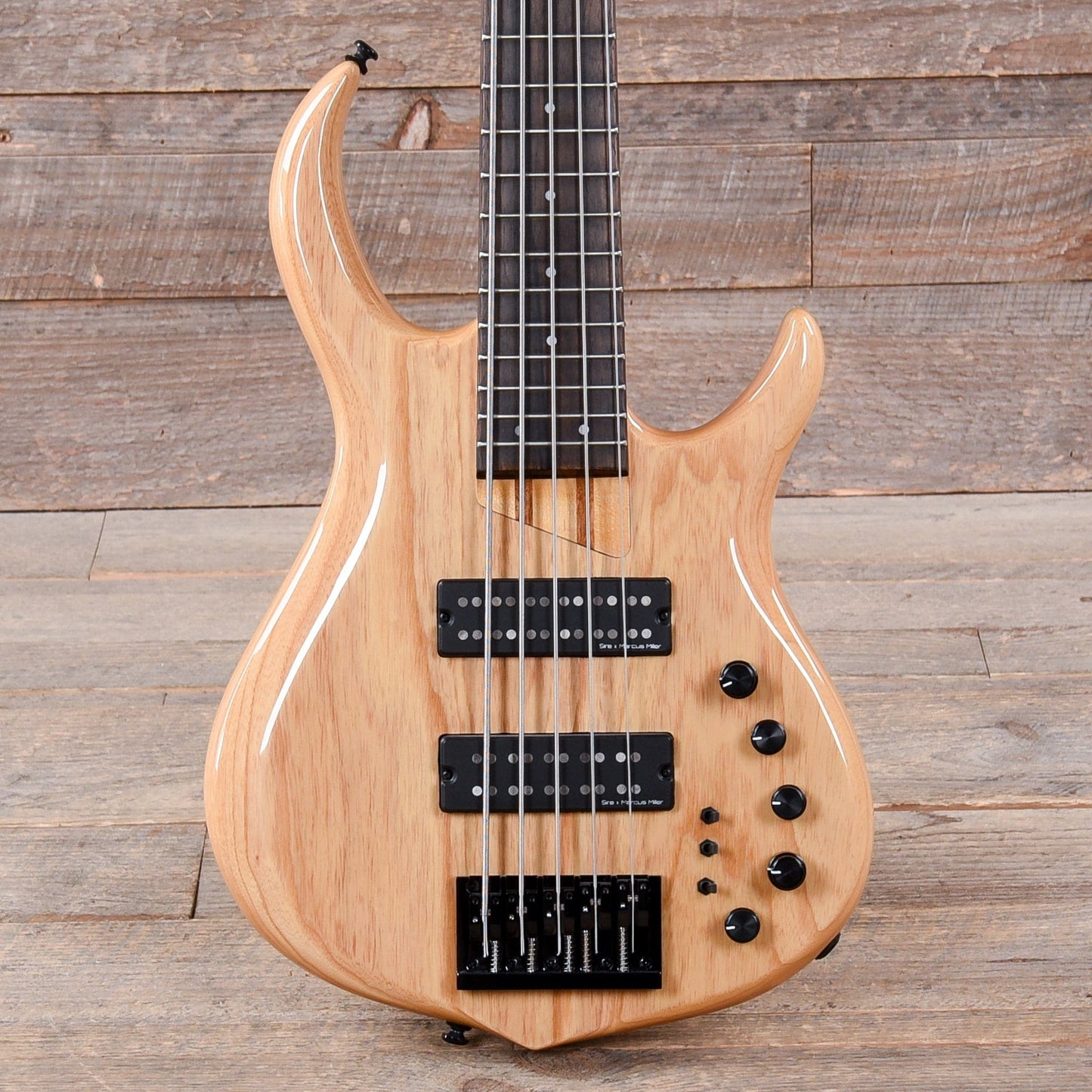 Sire Marcus Miller M5 Swamp Ash 5-String Natural Satin (2nd Gen) Bass Guitars / 5-String or More