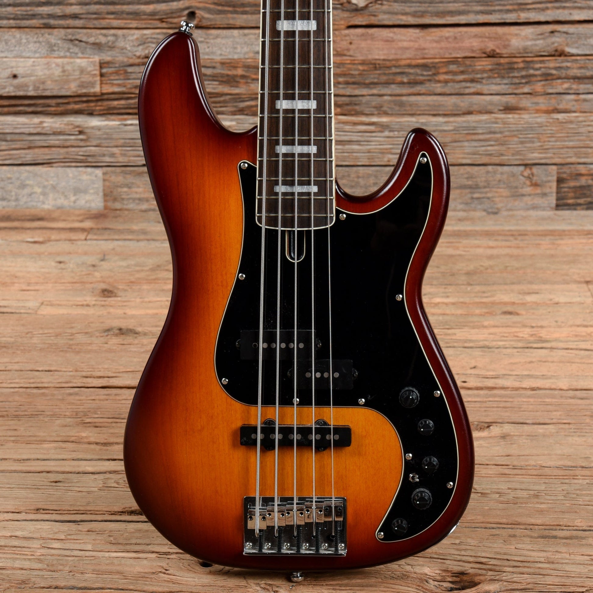 Sire Marcus Miller P7 Sunburst 2016 Bass Guitars / 5-String or More