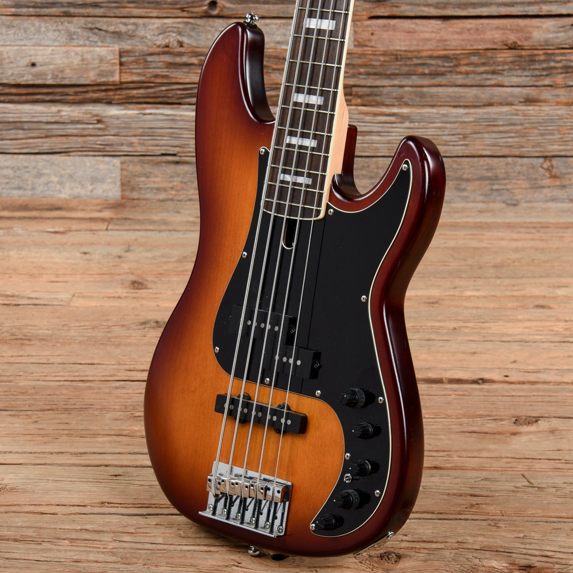 Sire Marcus Miller P7 Sunburst 2016 Bass Guitars / 5-String or More