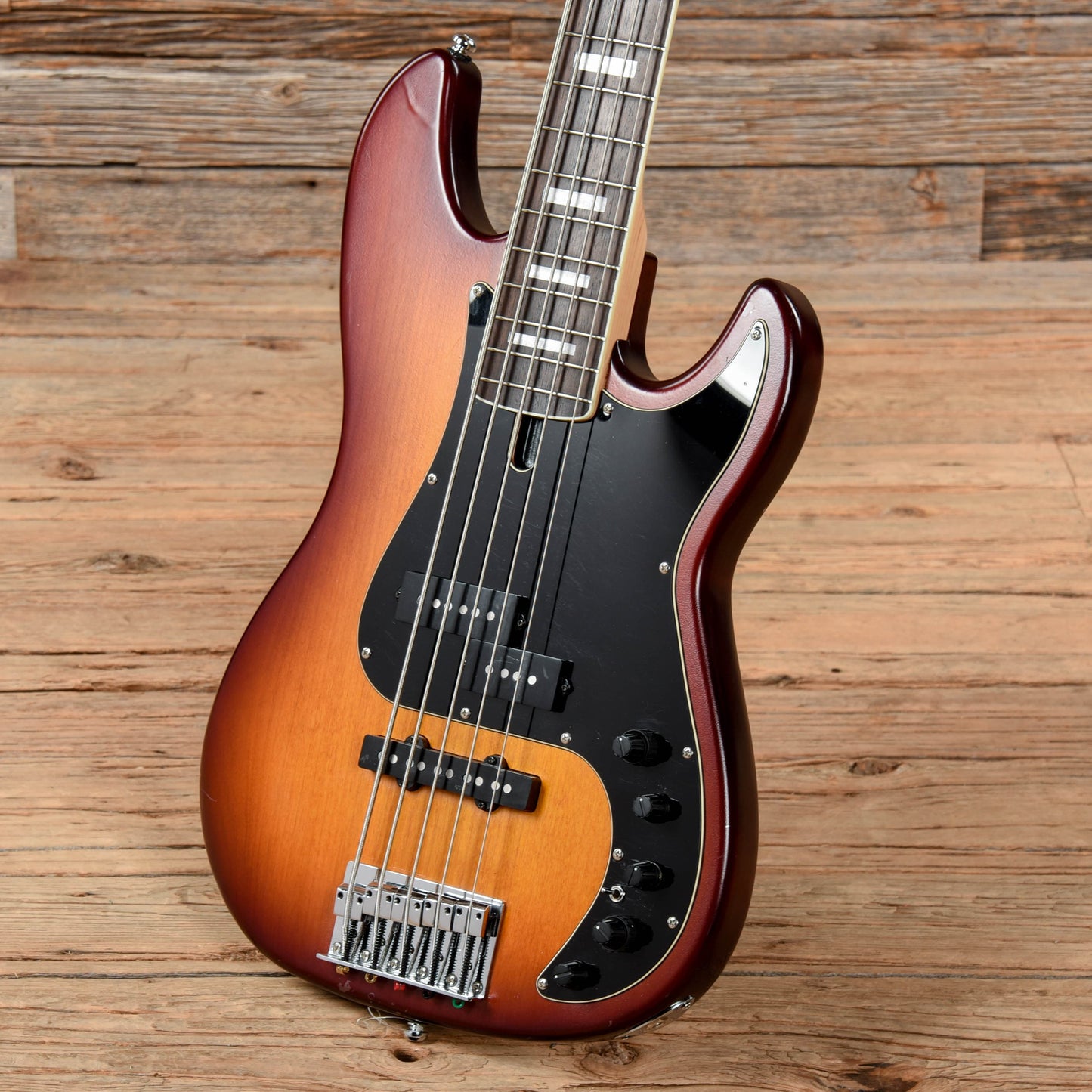 Sire Marcus Miller P7 Sunburst 2018 Bass Guitars / 5-String or More
