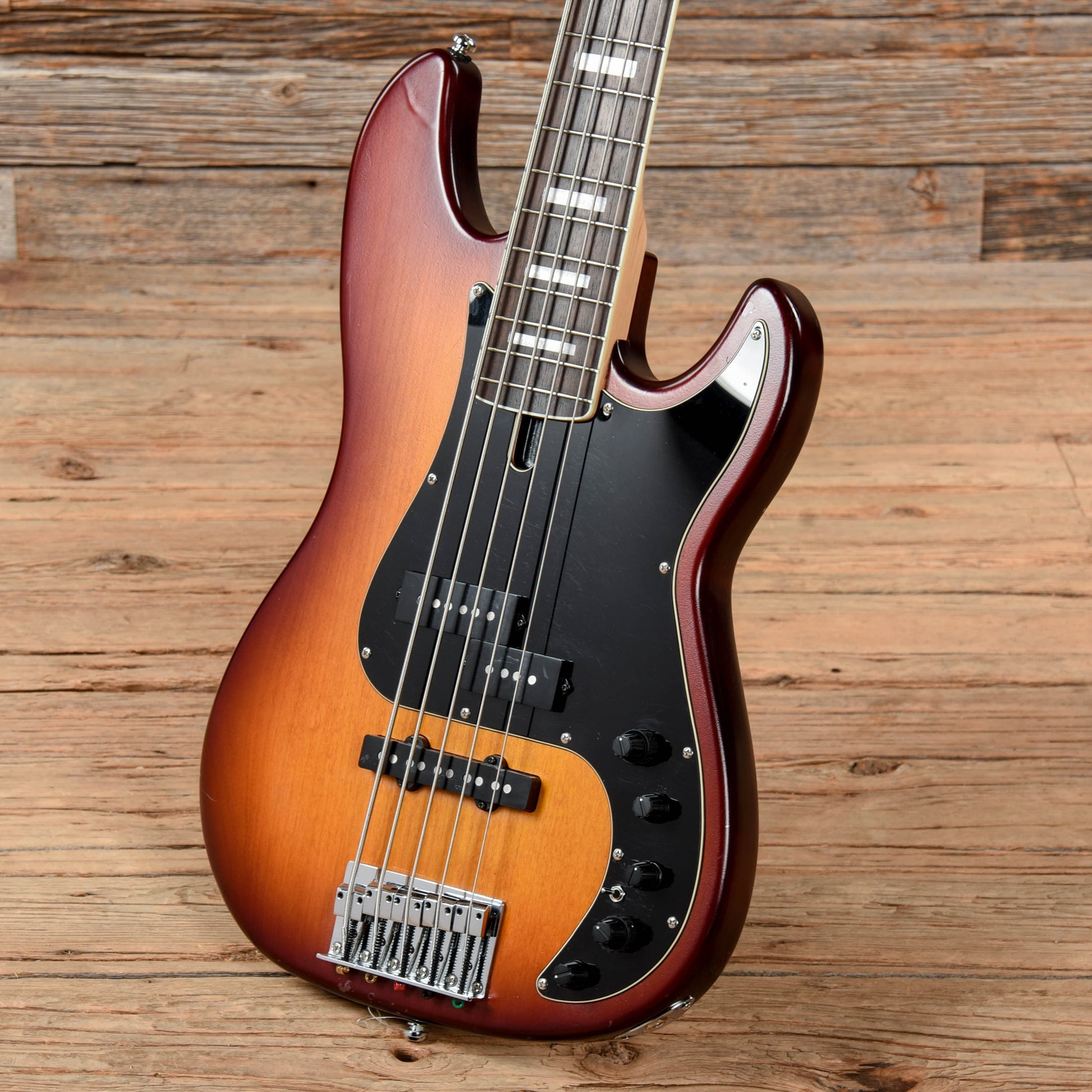 Sire Marcus Miller P7 Sunburst 2018 Bass Guitars / 5-String or More