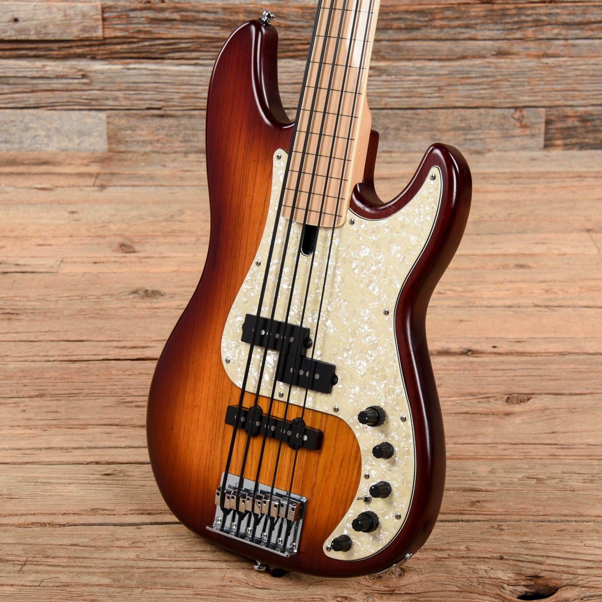 Sire Marcus Miller P7 Swamp Ash 5-String Fretless Tobacco Sunburst 2017 Bass Guitars / 5-String or More