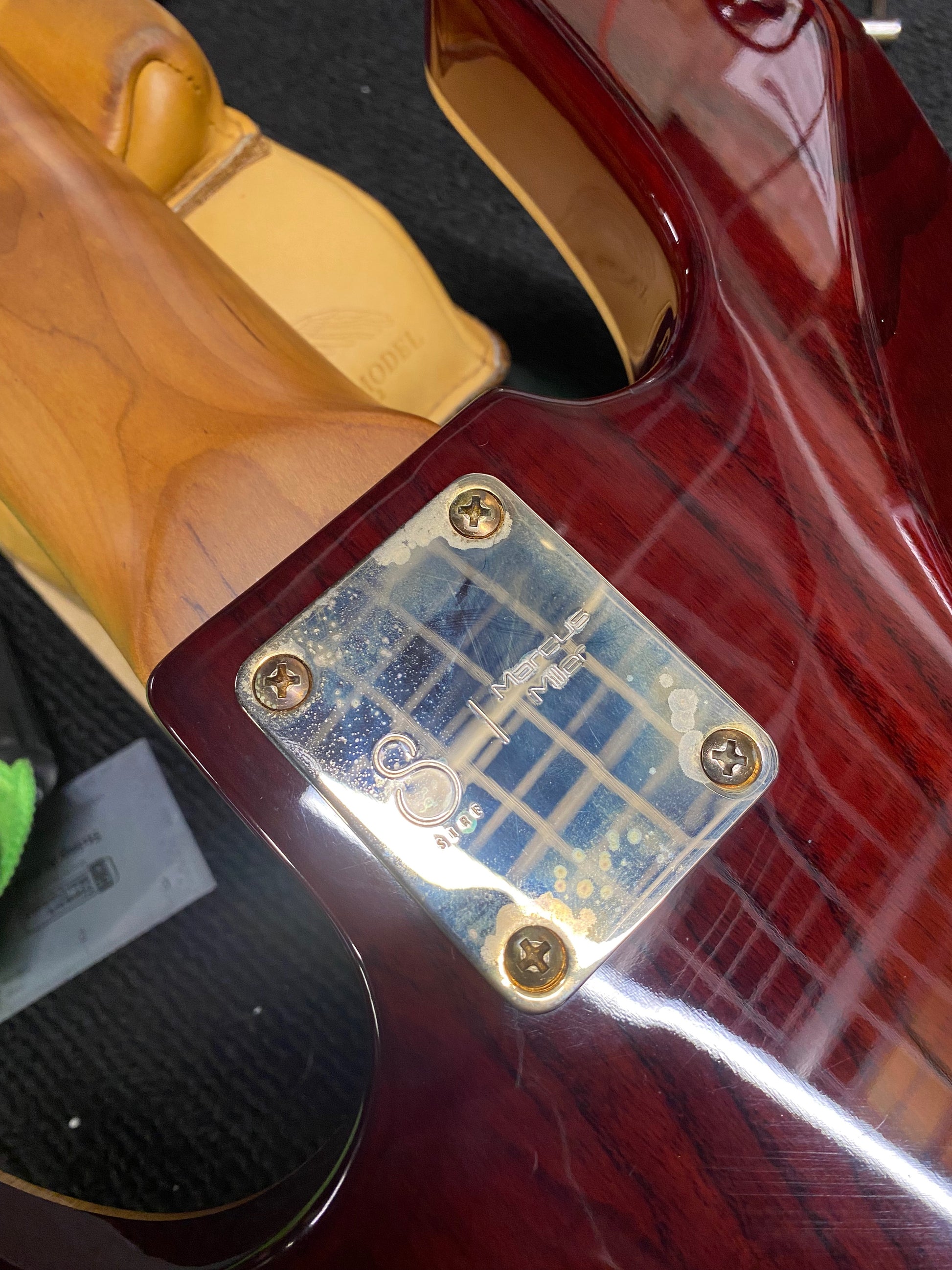 Sire Marcus Miller V10 DX Flame Maple/Swamp Ash 5-String Tobacco Sunburst Bass Guitars / 5-String or More