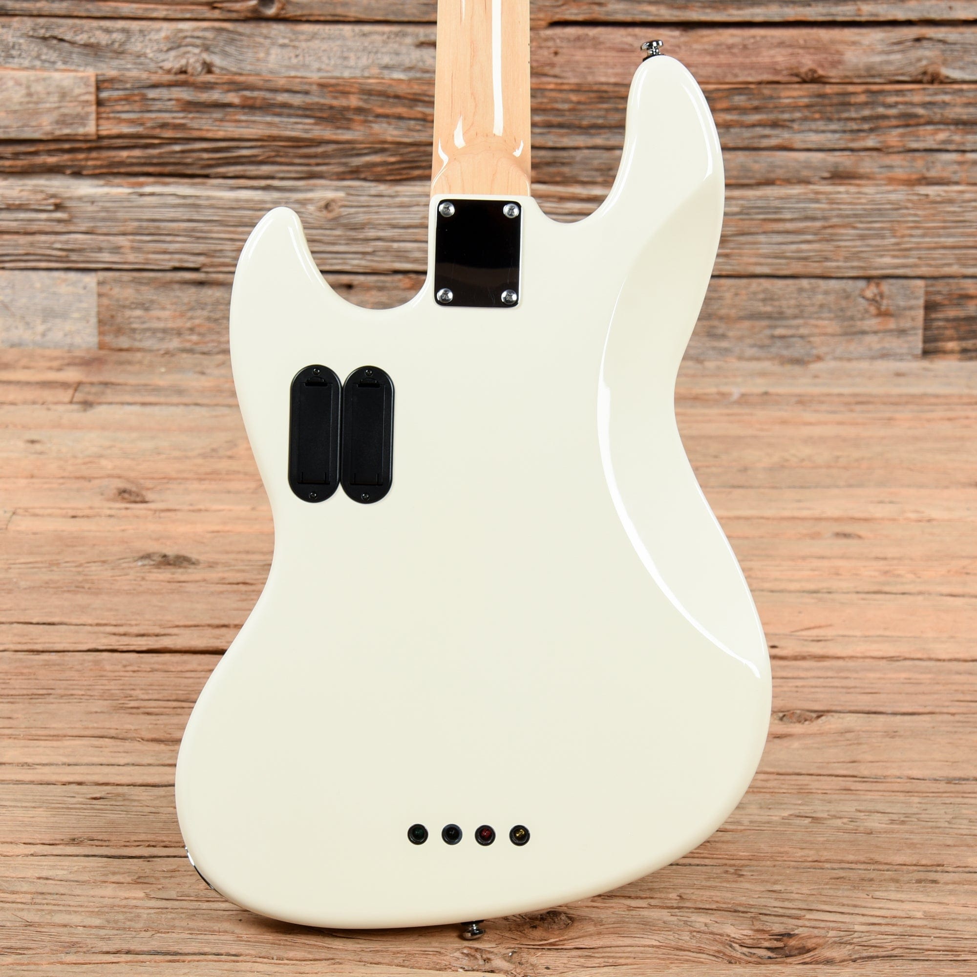 Sire Marcus Miller V7 Antique White 2016 – Chicago Music Exchange