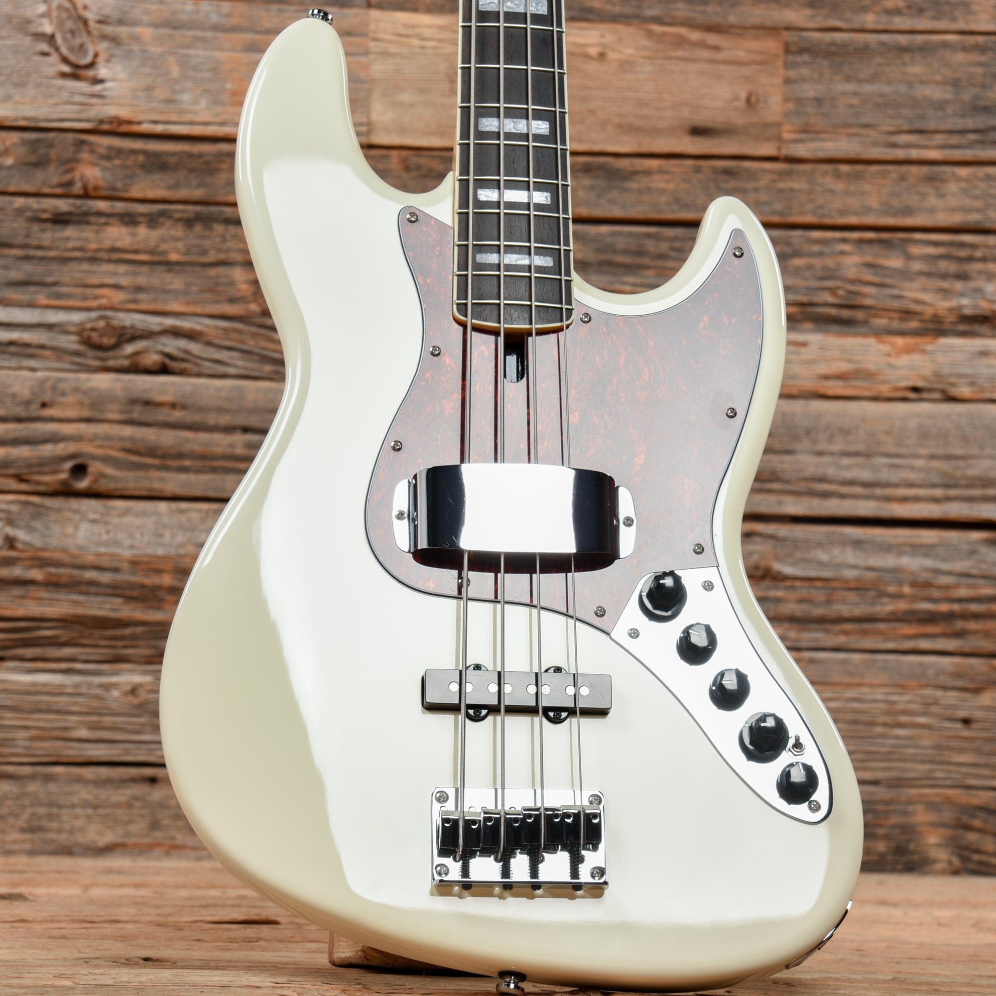 Sire Marcus Miller V7 Antique White 2016 – Chicago Music Exchange