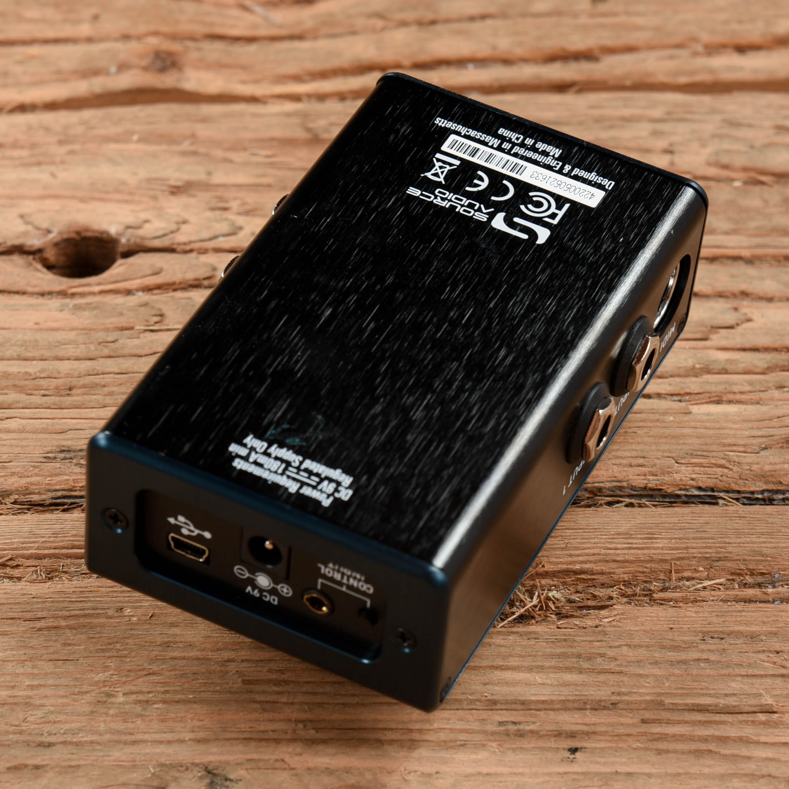 Source AudioのProgrammable EQ エフェクター OT_04_sourceeq-