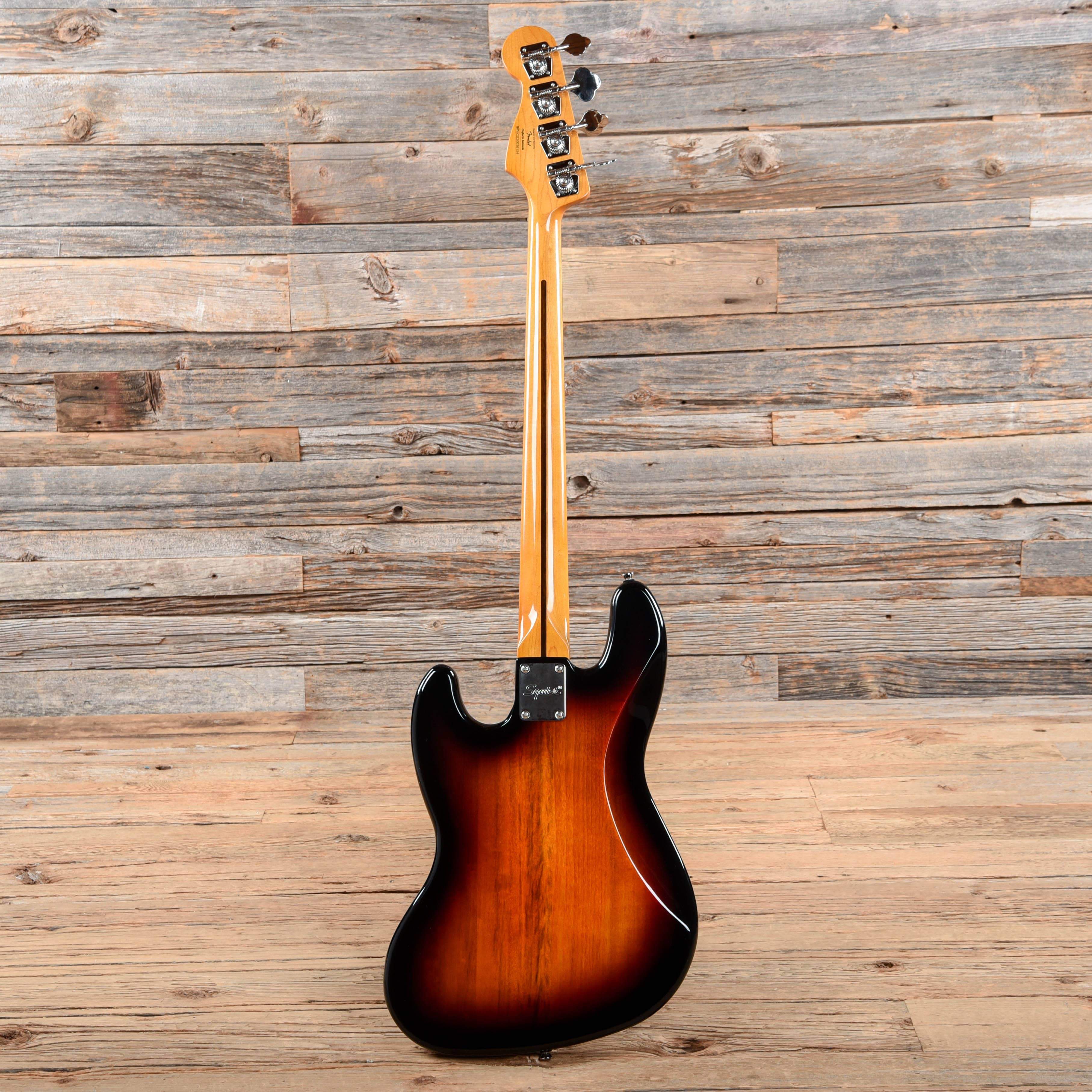 Squier Classic Vibe '60s Jazz Bass 3-Color Sunburst 2020 Bass Guitars / 4-String