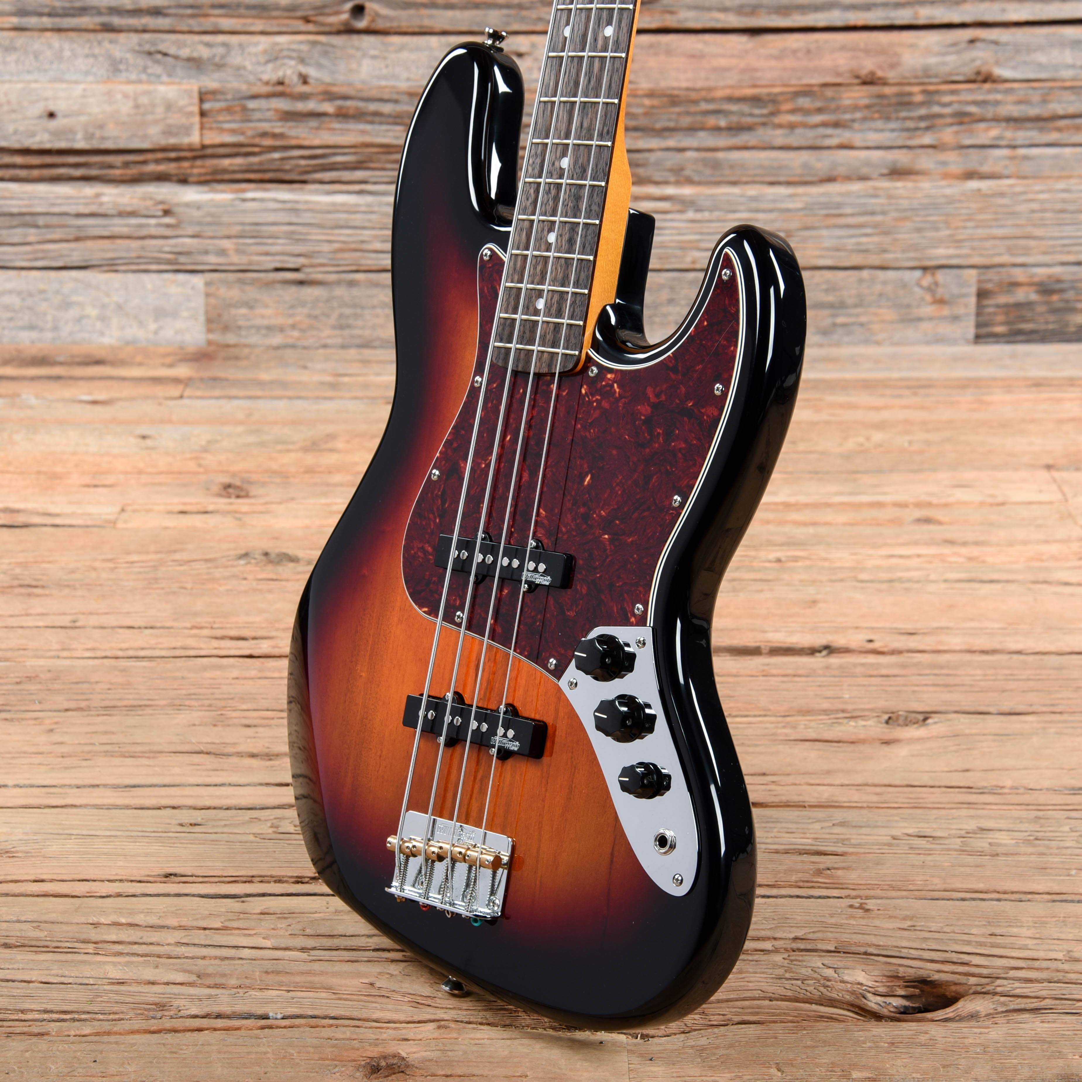 Squier Classic Vibe '60s Jazz Bass 3-Color Sunburst 2020 Bass Guitars / 4-String