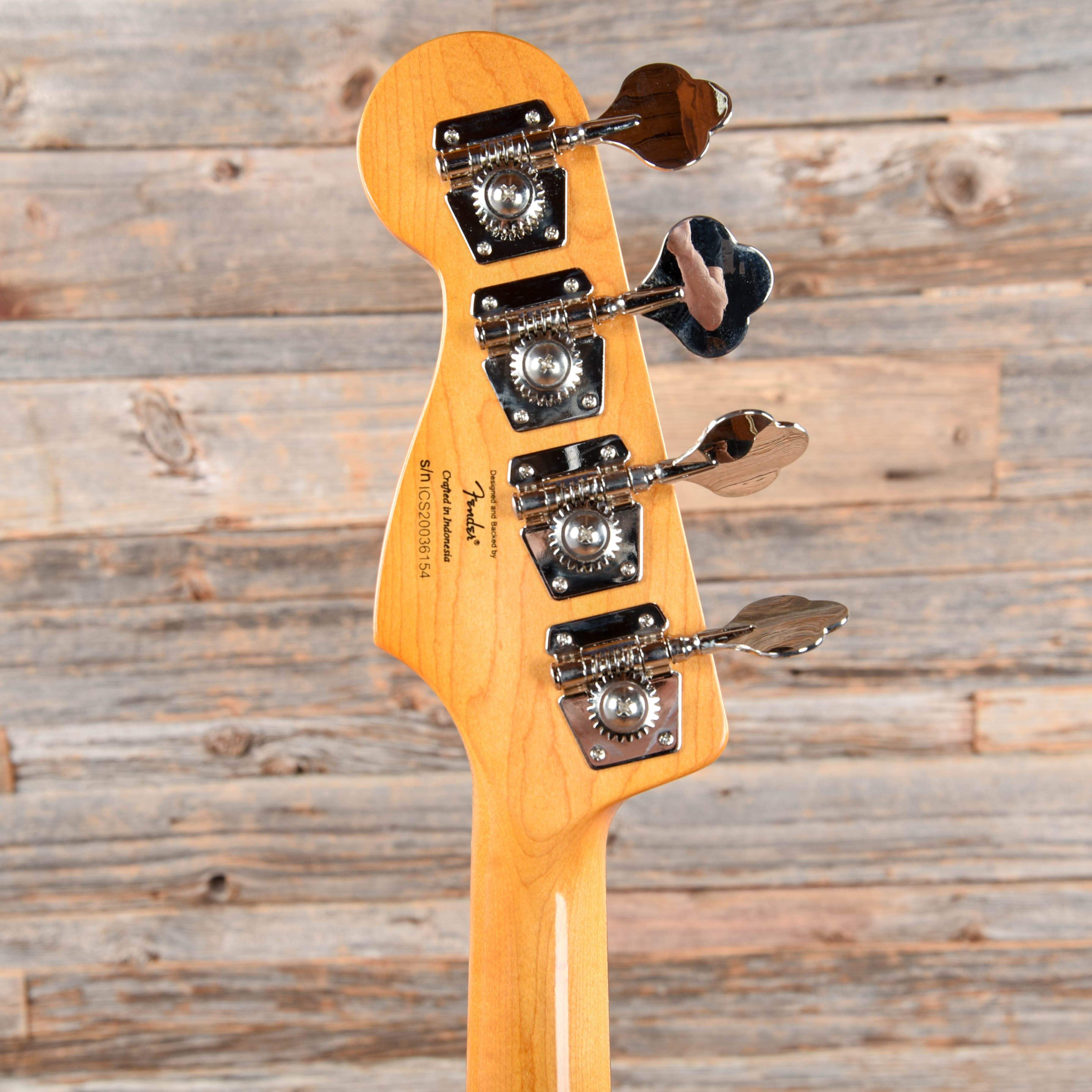 Squier Classic Vibe '60s Jazz Bass 3-Color Sunburst 2020 Bass Guitars / 4-String