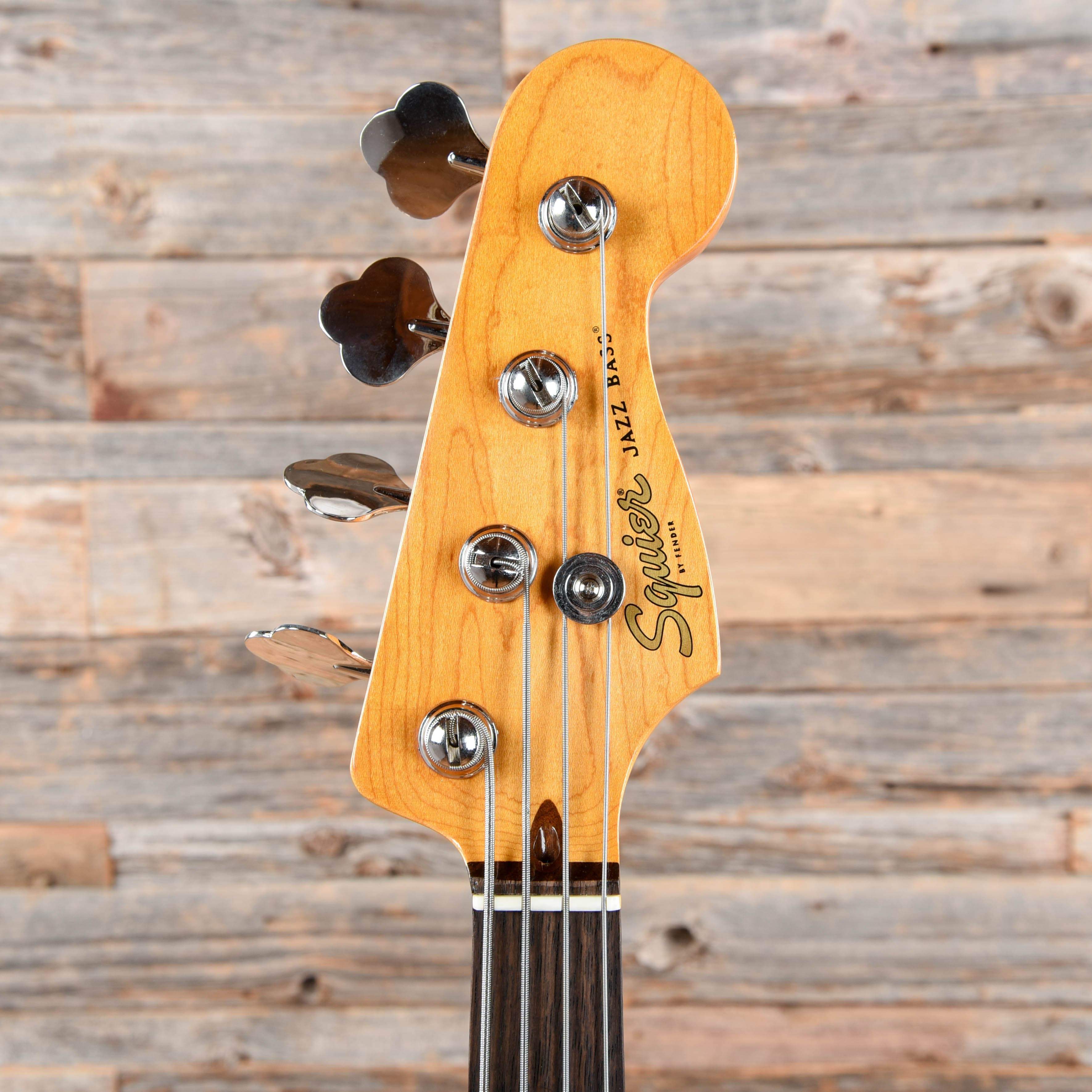 Squier Classic Vibe '60s Jazz Bass 3-Color Sunburst 2020 Bass Guitars / 4-String