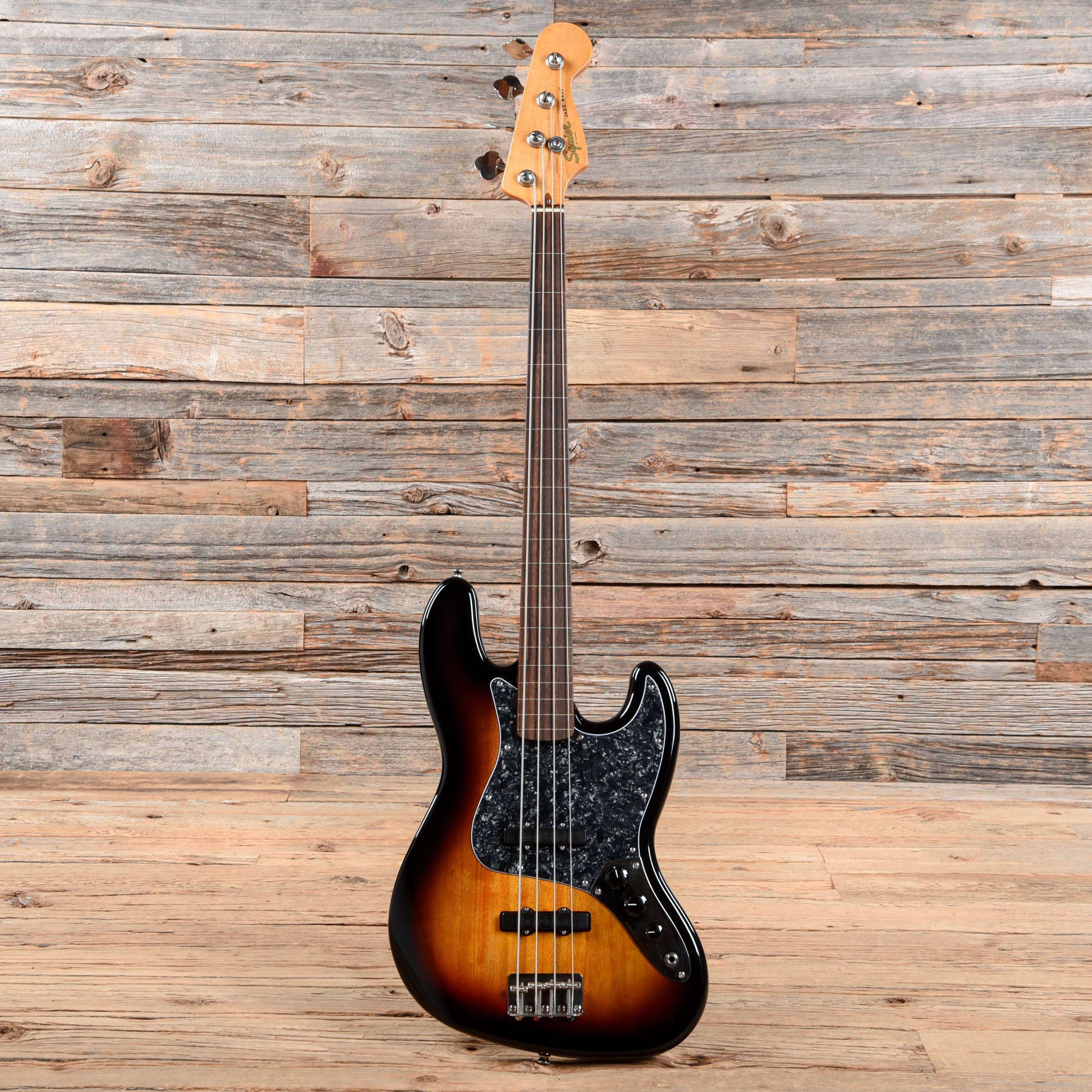 Squier Classic Vibe '60s Jazz Bass Fretless Sunburst 2019 Bass Guitars / 4-String