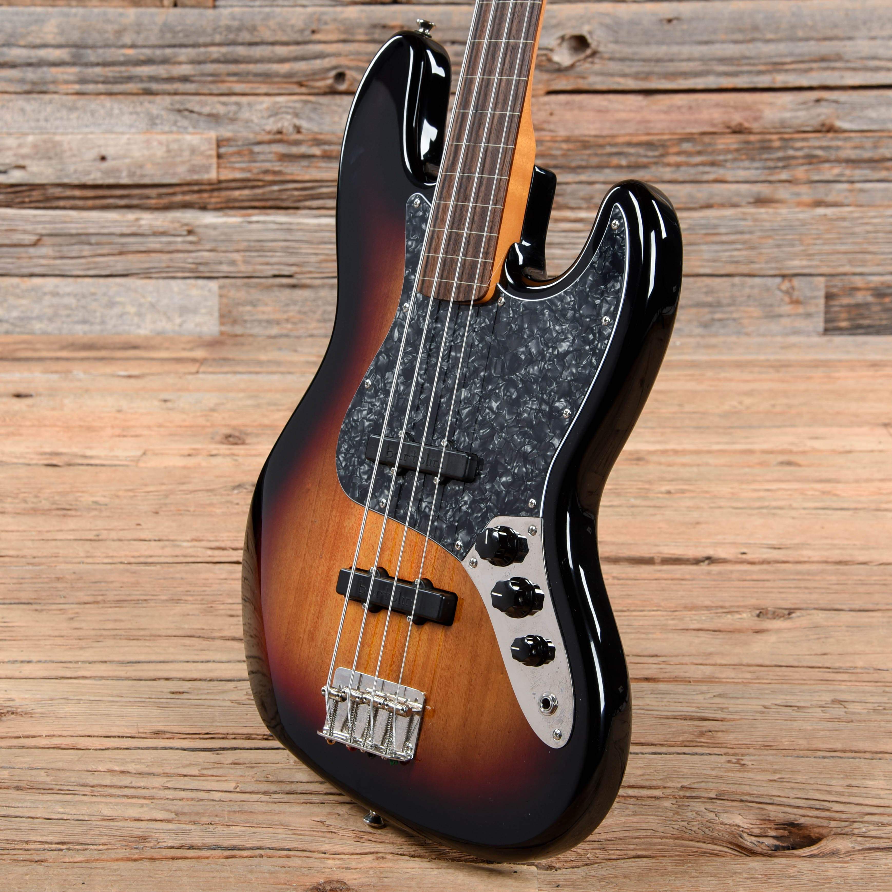 Squier Classic Vibe '60s Jazz Bass Fretless Sunburst 2019 Bass Guitars / 4-String