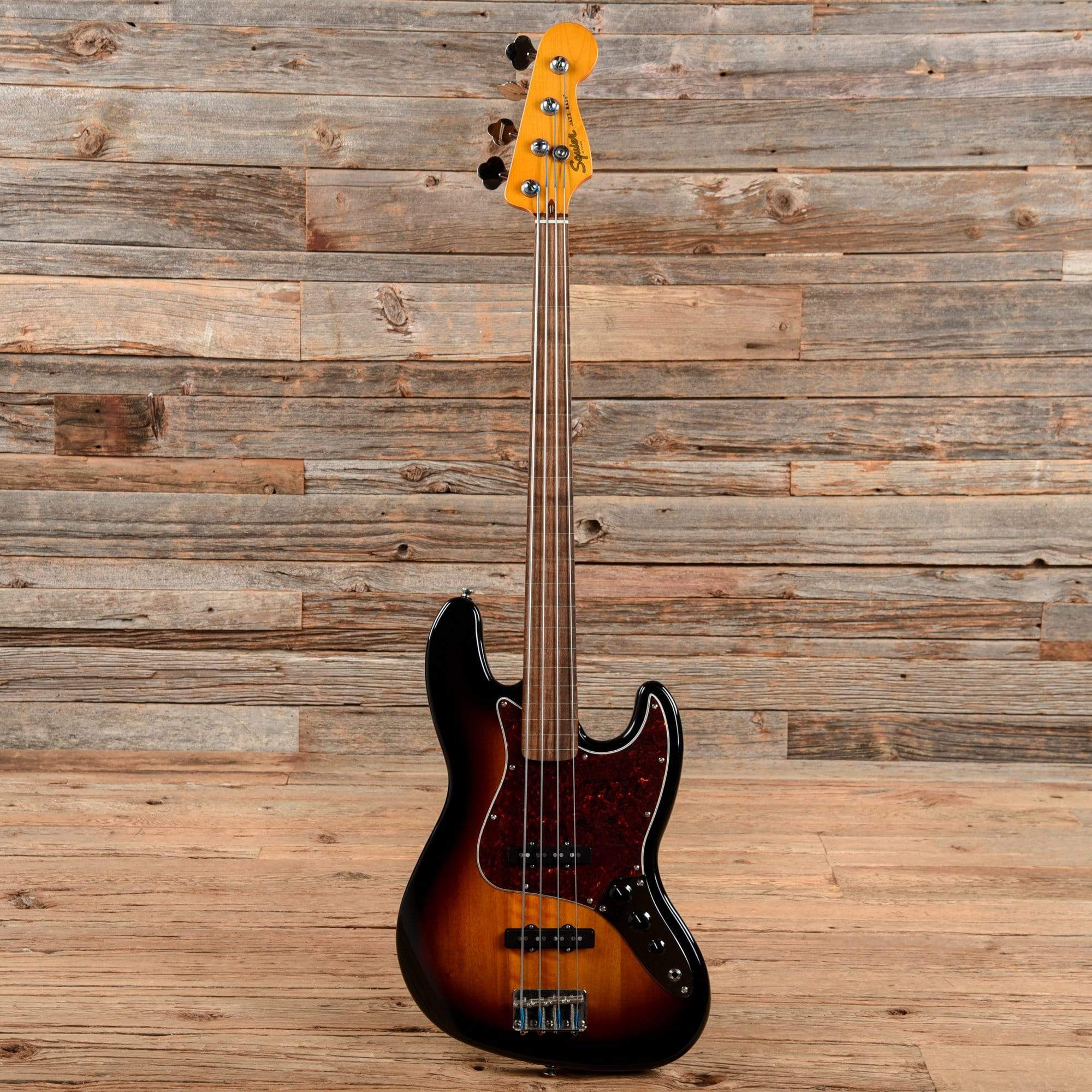 Squier Classic Vibe '60s Jazz Bass Fretless Sunburst 2021 Bass Guitars / 4-String